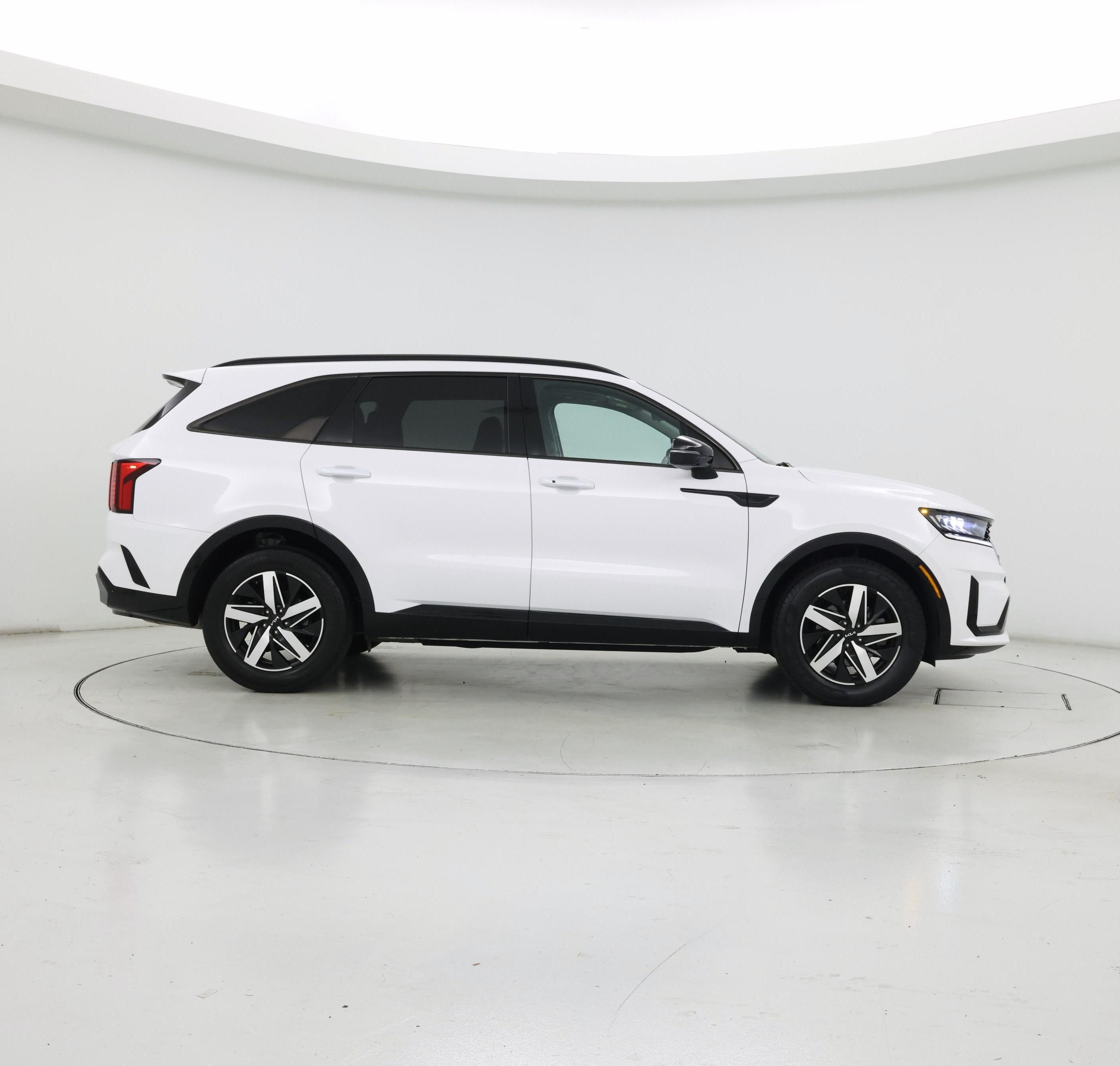 Thumbnail: 2023 Kia Sorento - 7