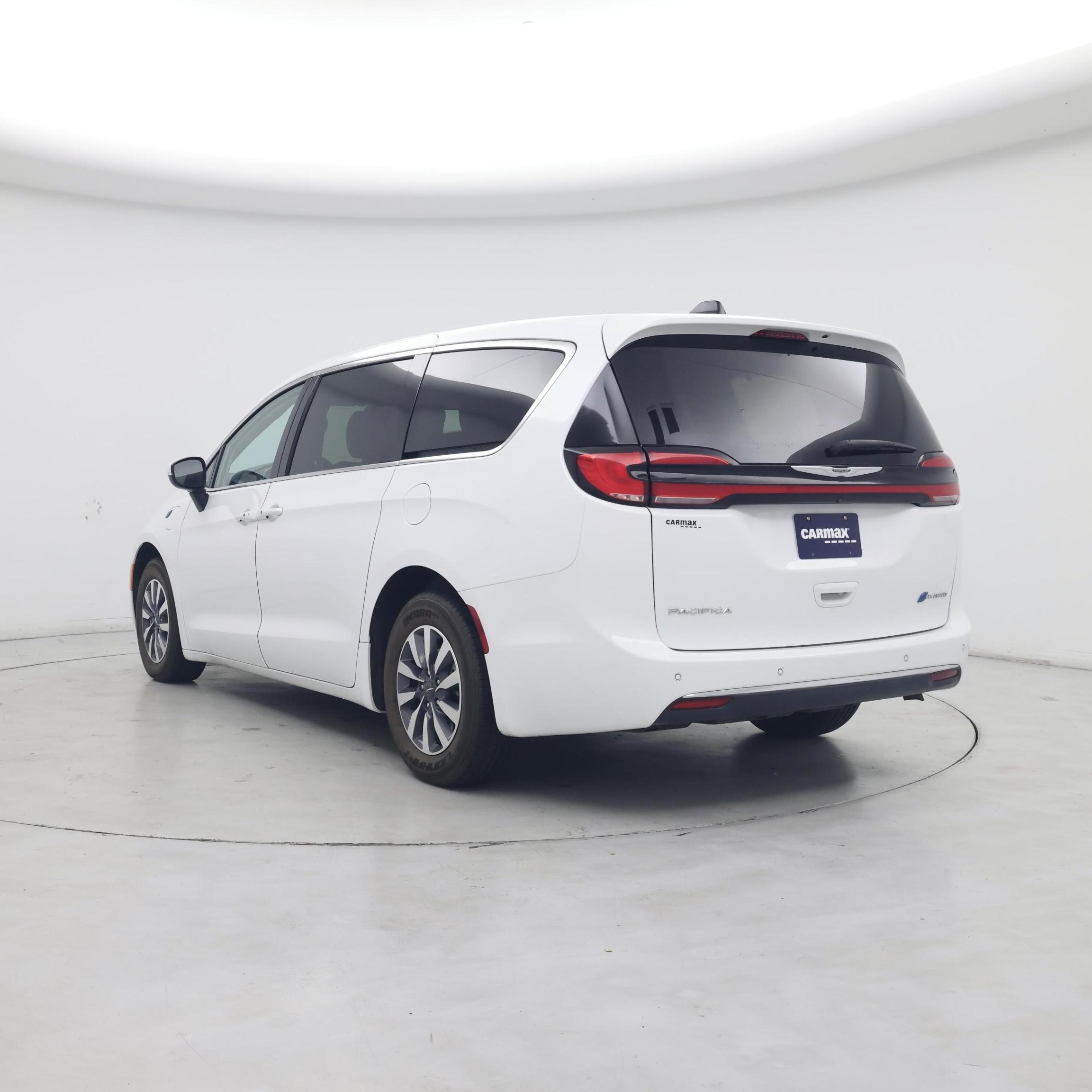 Thumbnail: 2023 Chrysler Pacifica - 2