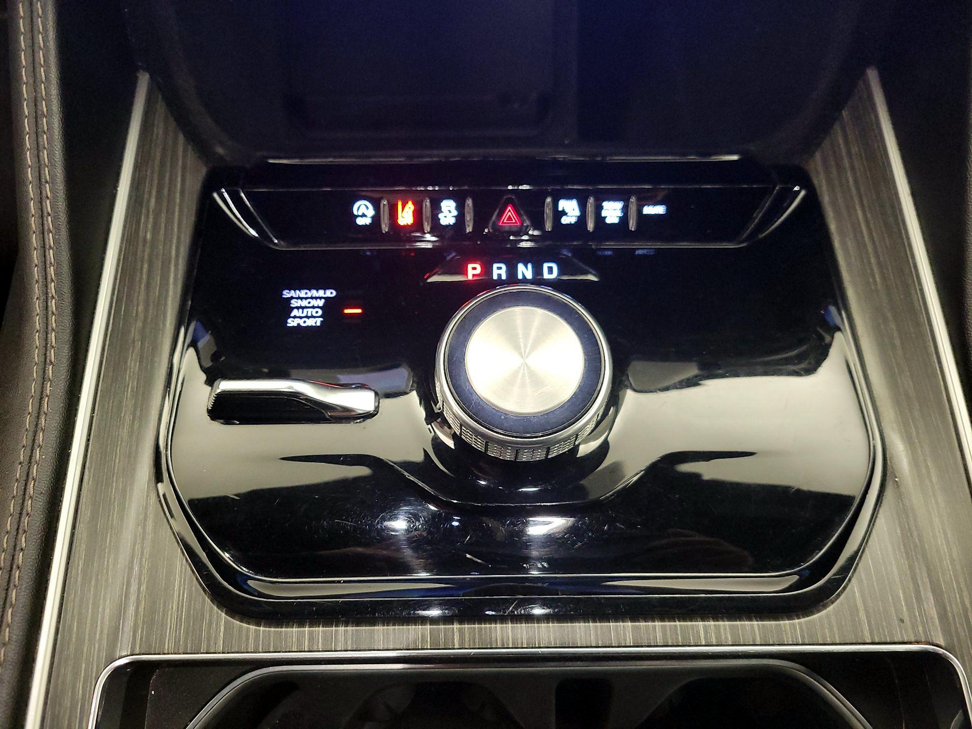 Thumbnail: 2024 Jeep Wagoneer - 18