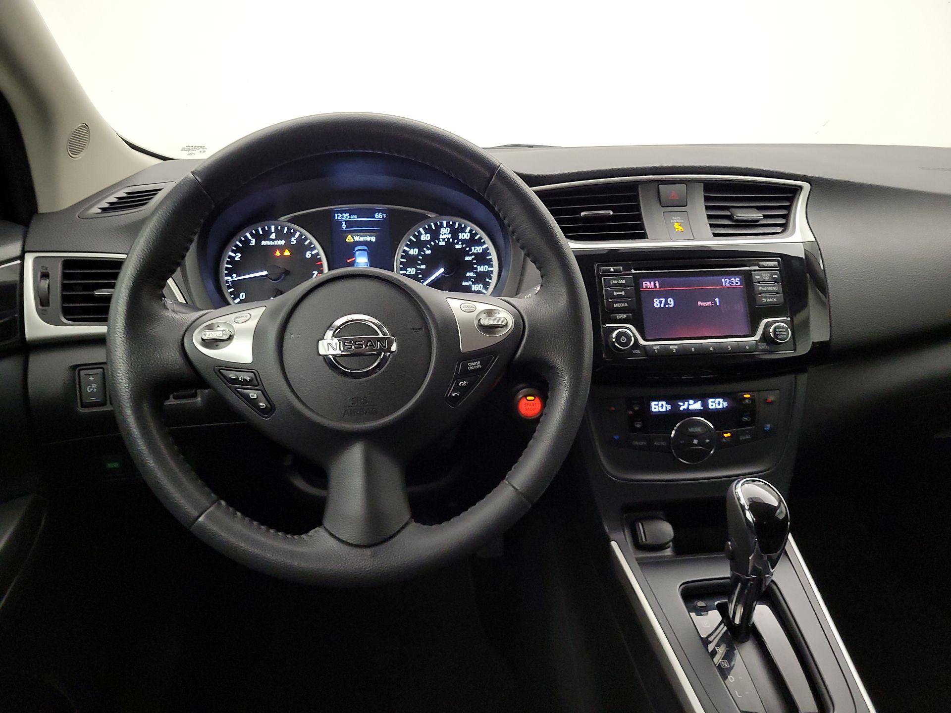Thumbnail: 2018 Nissan Sentra - 10