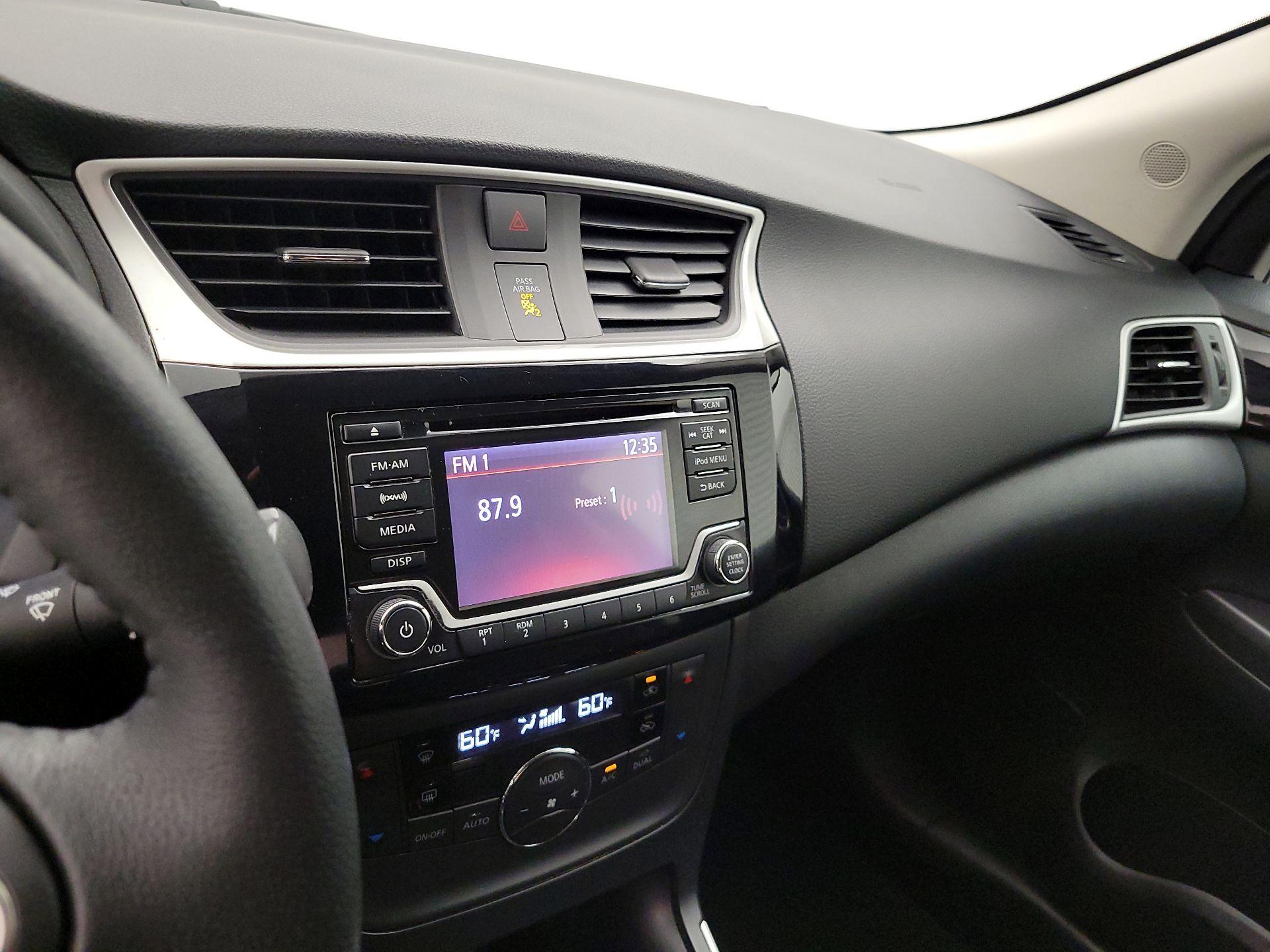Thumbnail: 2018 Nissan Sentra - 15