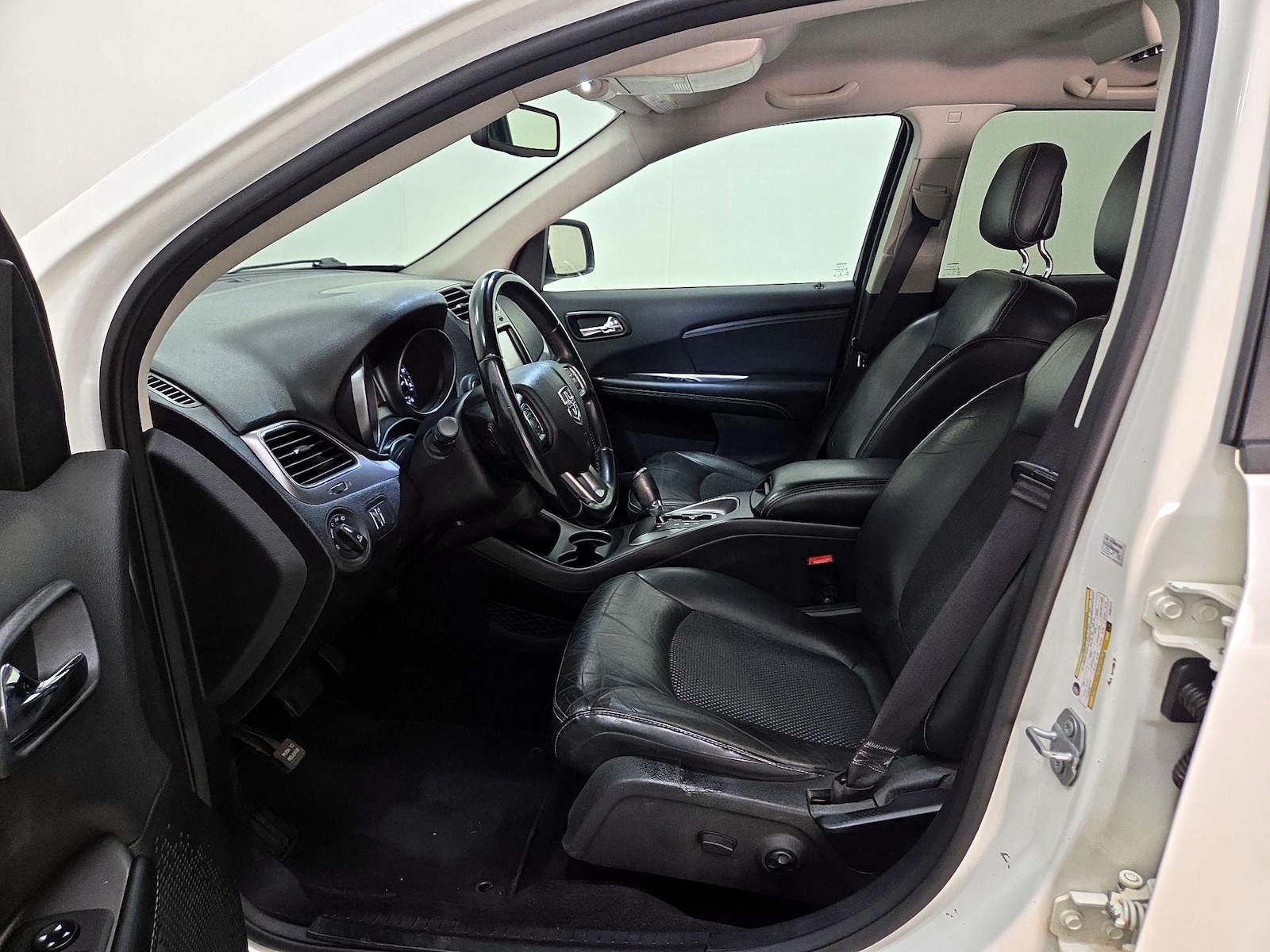 Power Seat(s) & Side Airbags