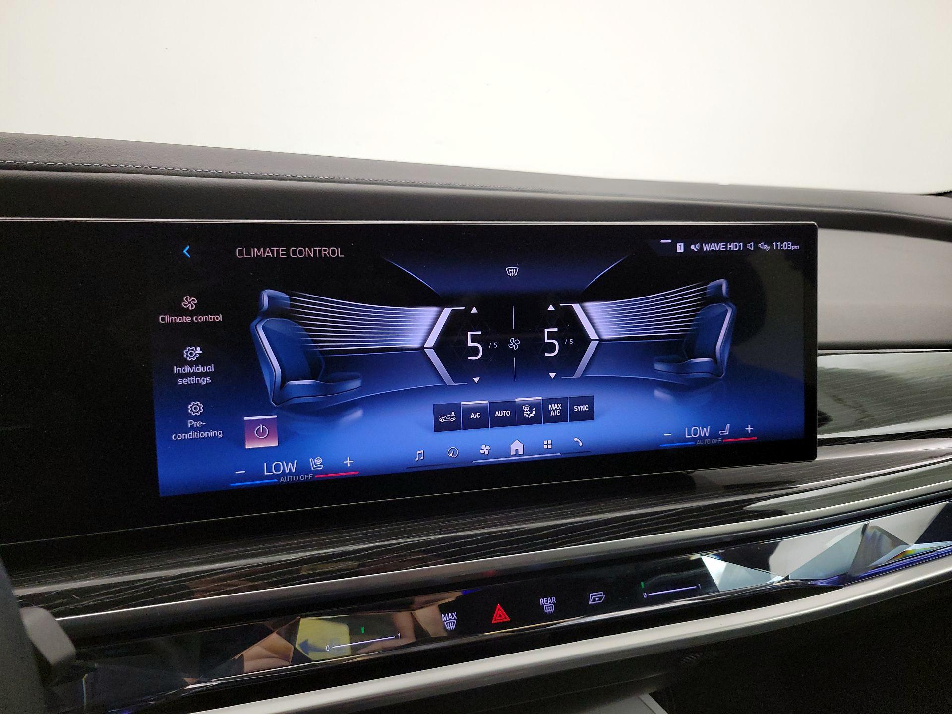 Thumbnail: 2023 BMW 7 Series - 16
