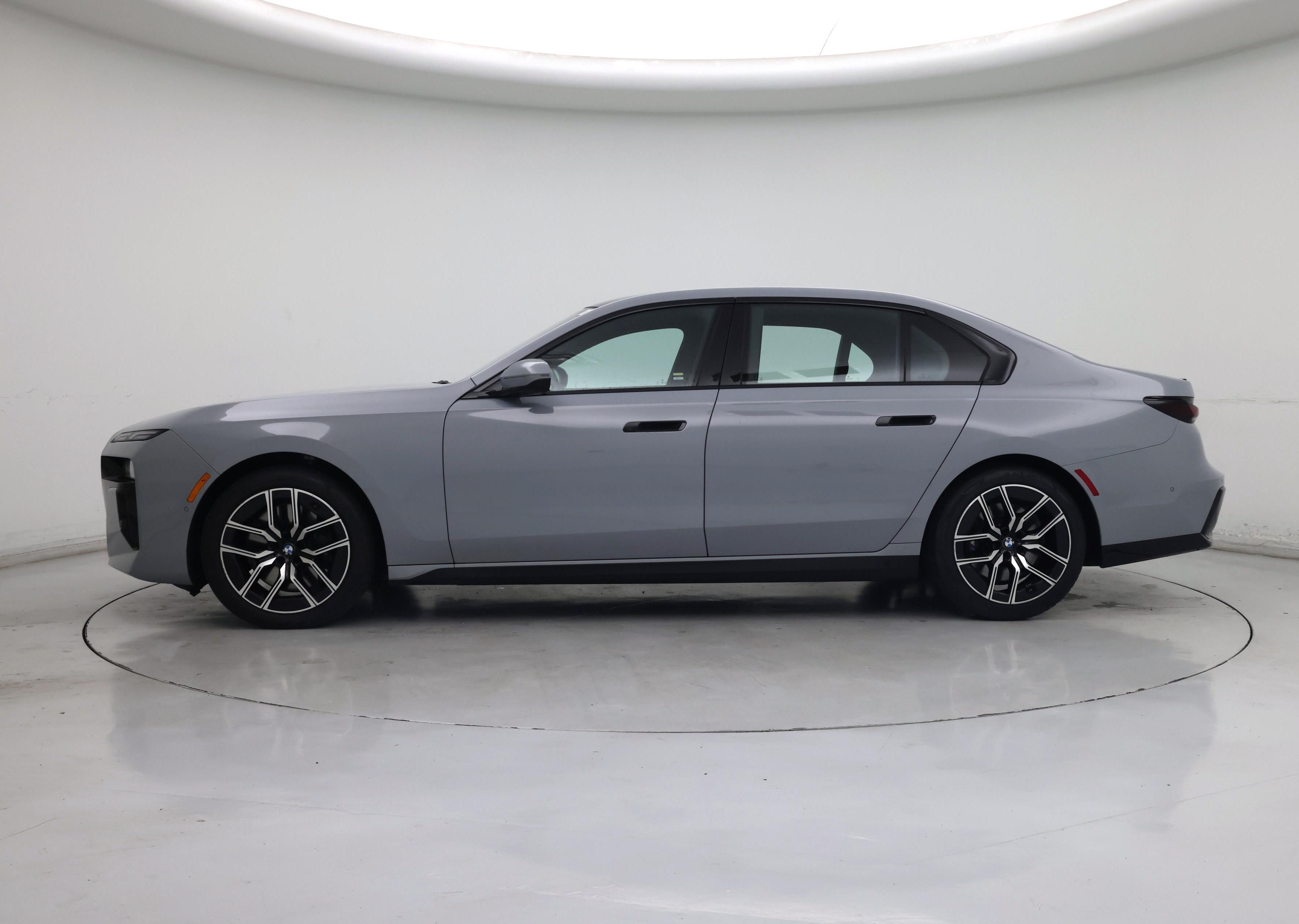 Thumbnail: 2023 BMW 7 Series - 3