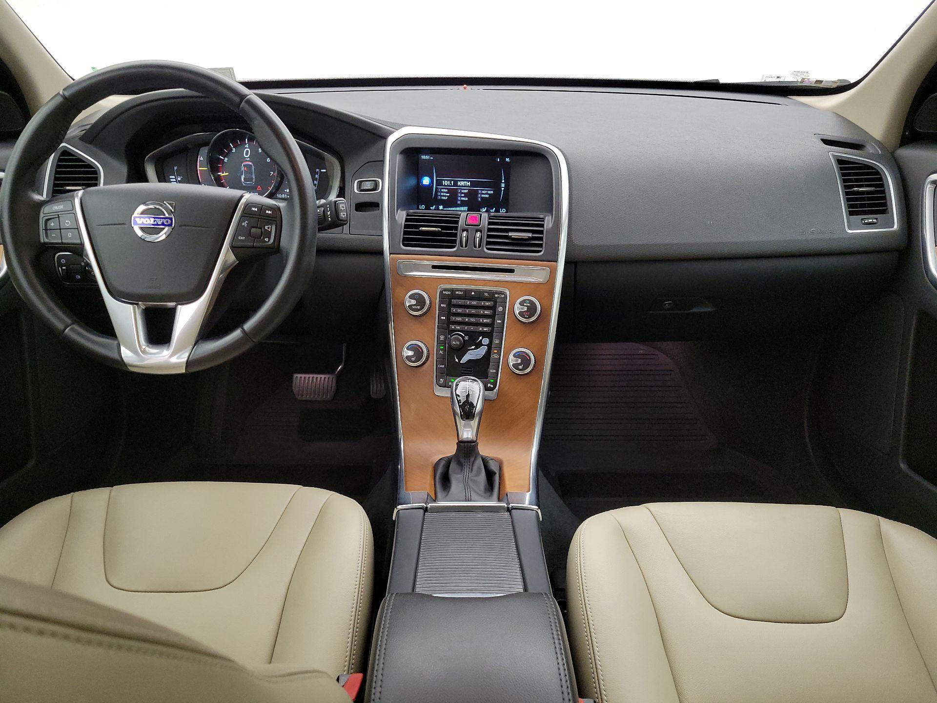 Thumbnail: 2017 Volvo XC60 - 9