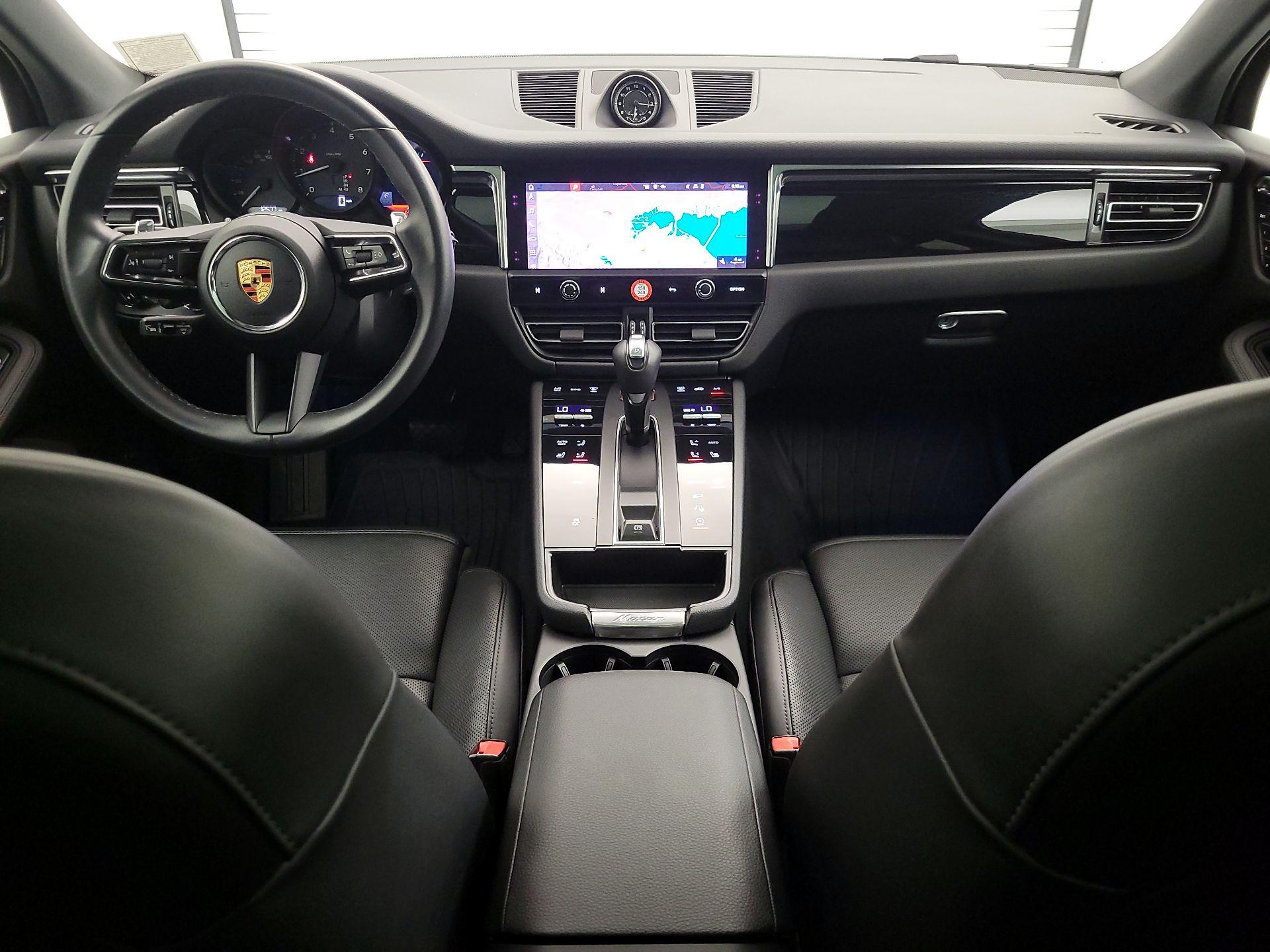 Thumbnail: 2024 Porsche Macan - 9