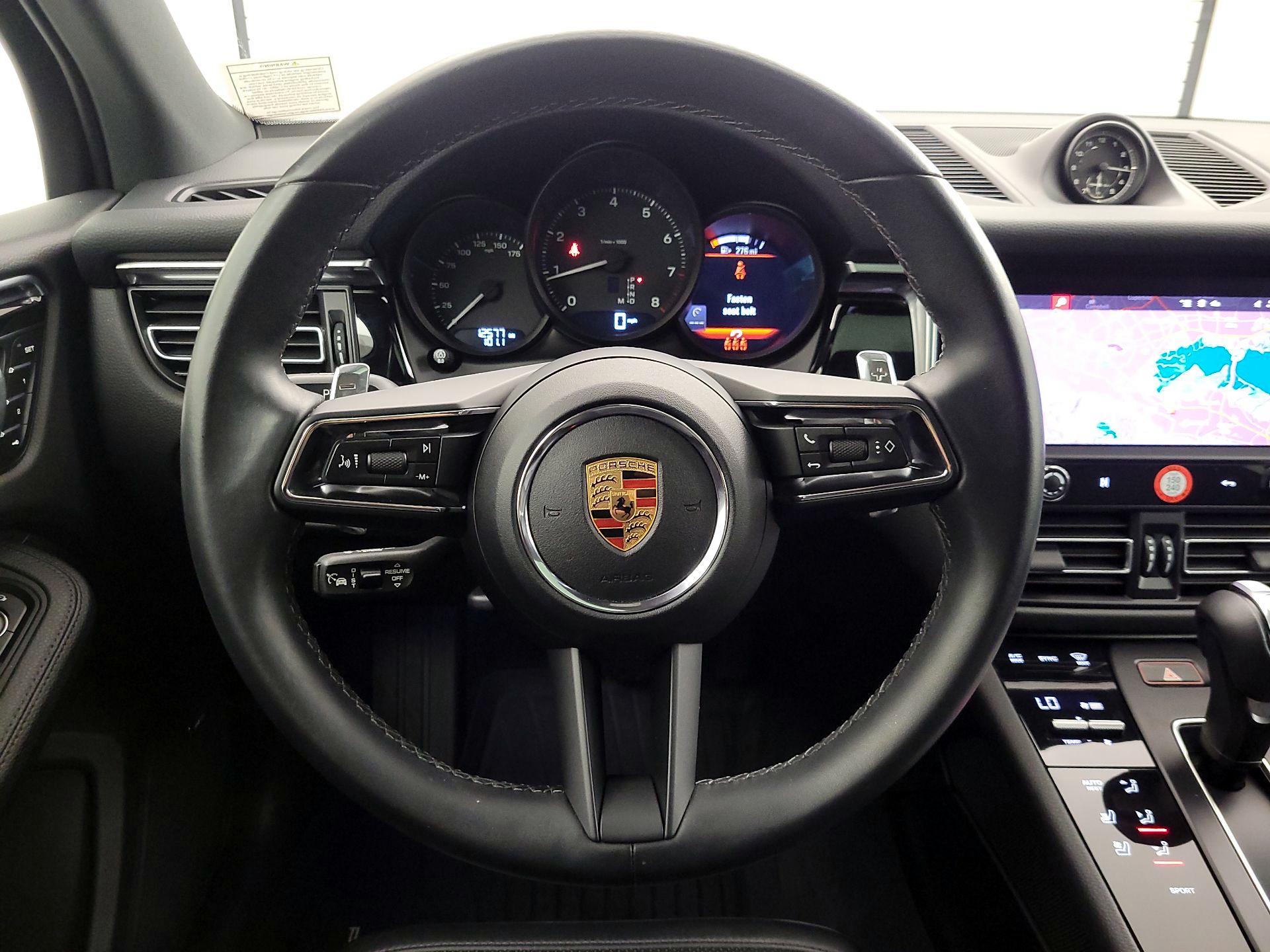 Thumbnail: 2024 Porsche Macan - 10