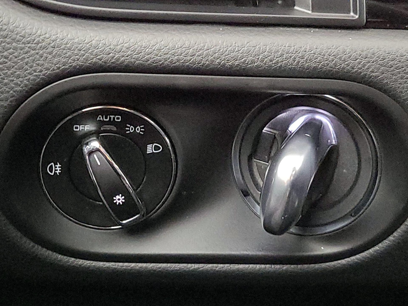 2024 Porsche Macan - Photo 14