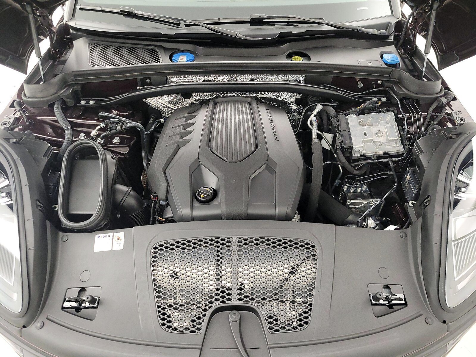 2024 Porsche Macan - Photo 23
