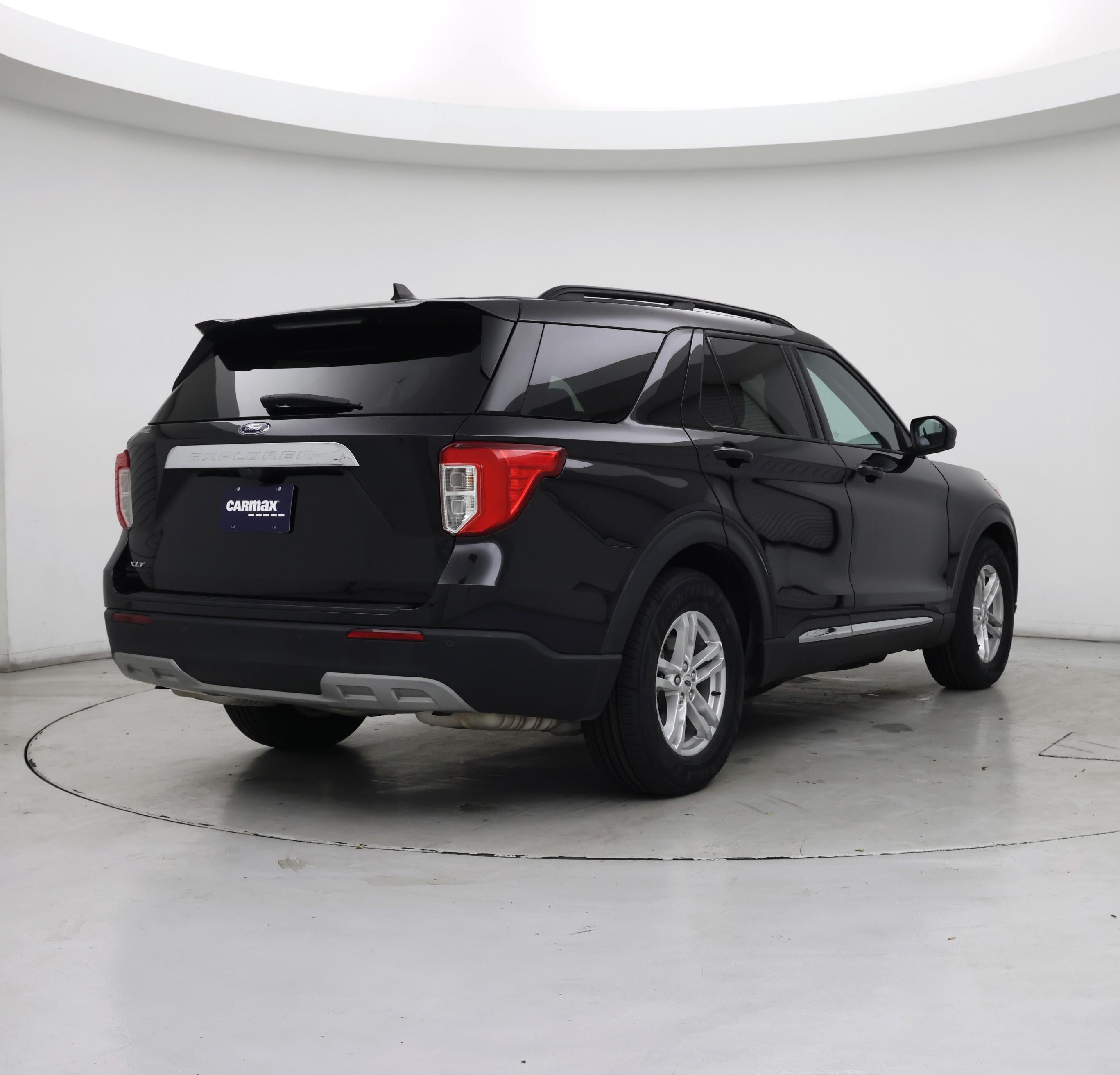 Thumbnail: 2024 Ford Explorer - 8