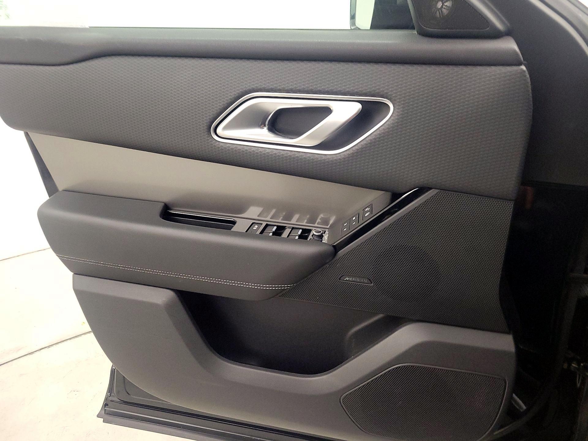 Thumbnail: 2019 Land Rover Range Rover Velar - 12