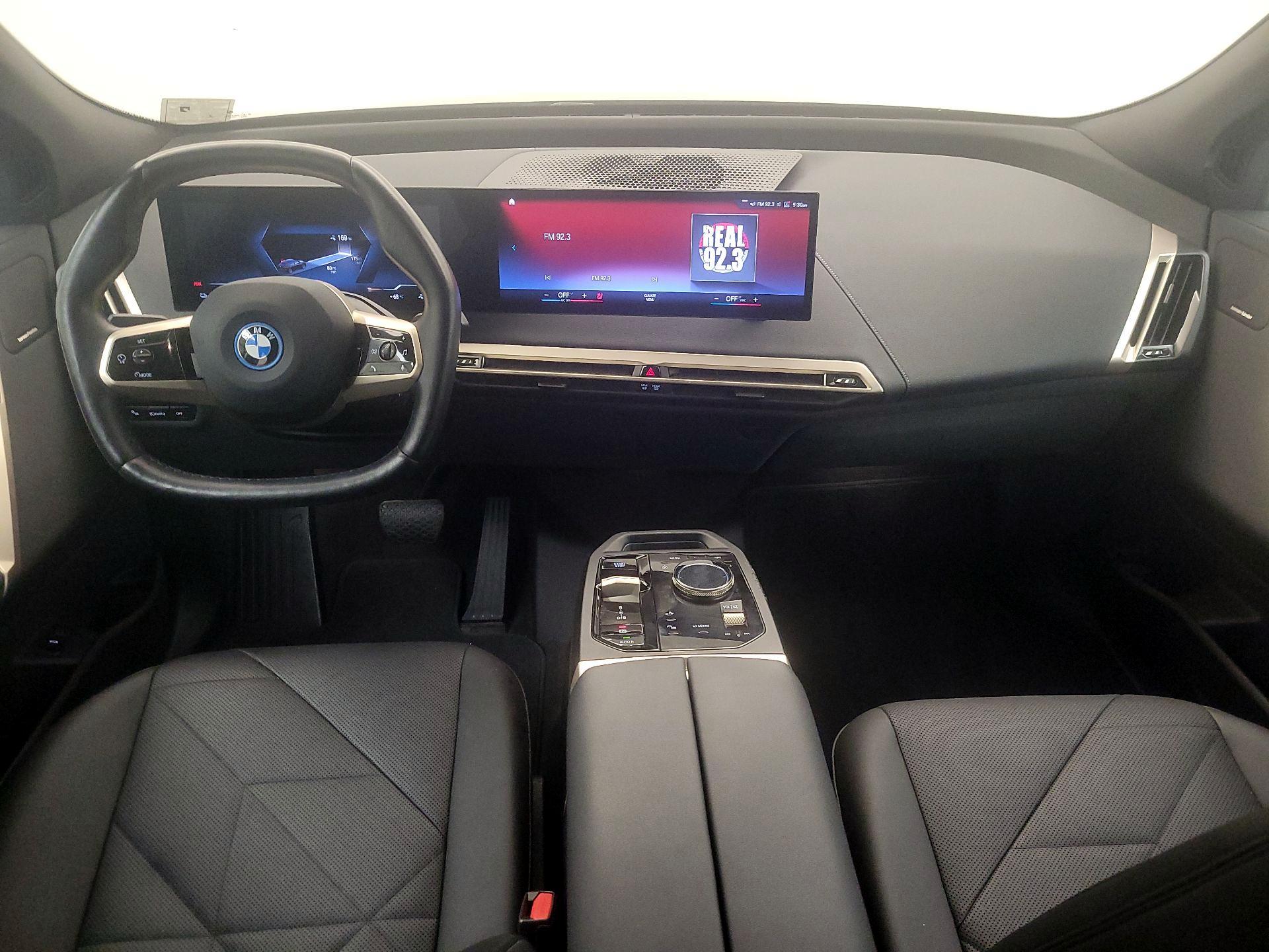 Thumbnail: 2023 BMW iX - 9