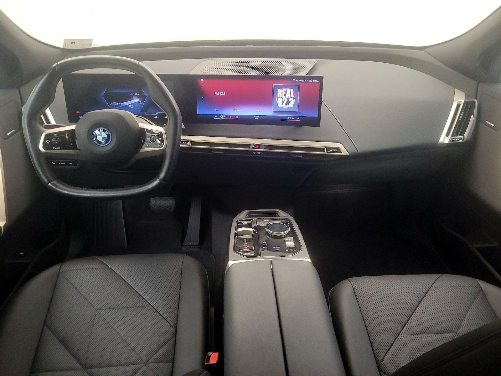 2023 BMW iX Base - Photo 10