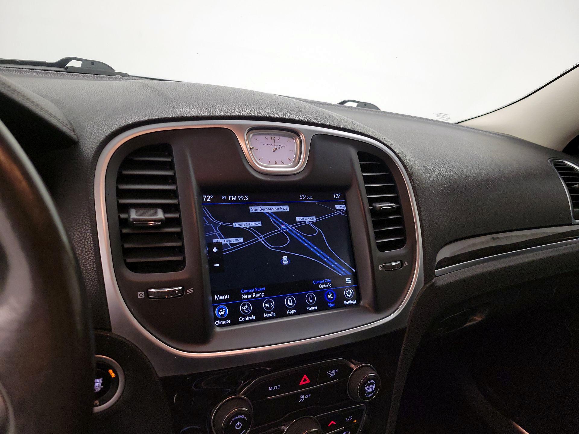 Thumbnail: 2020 Chrysler 300 - 14