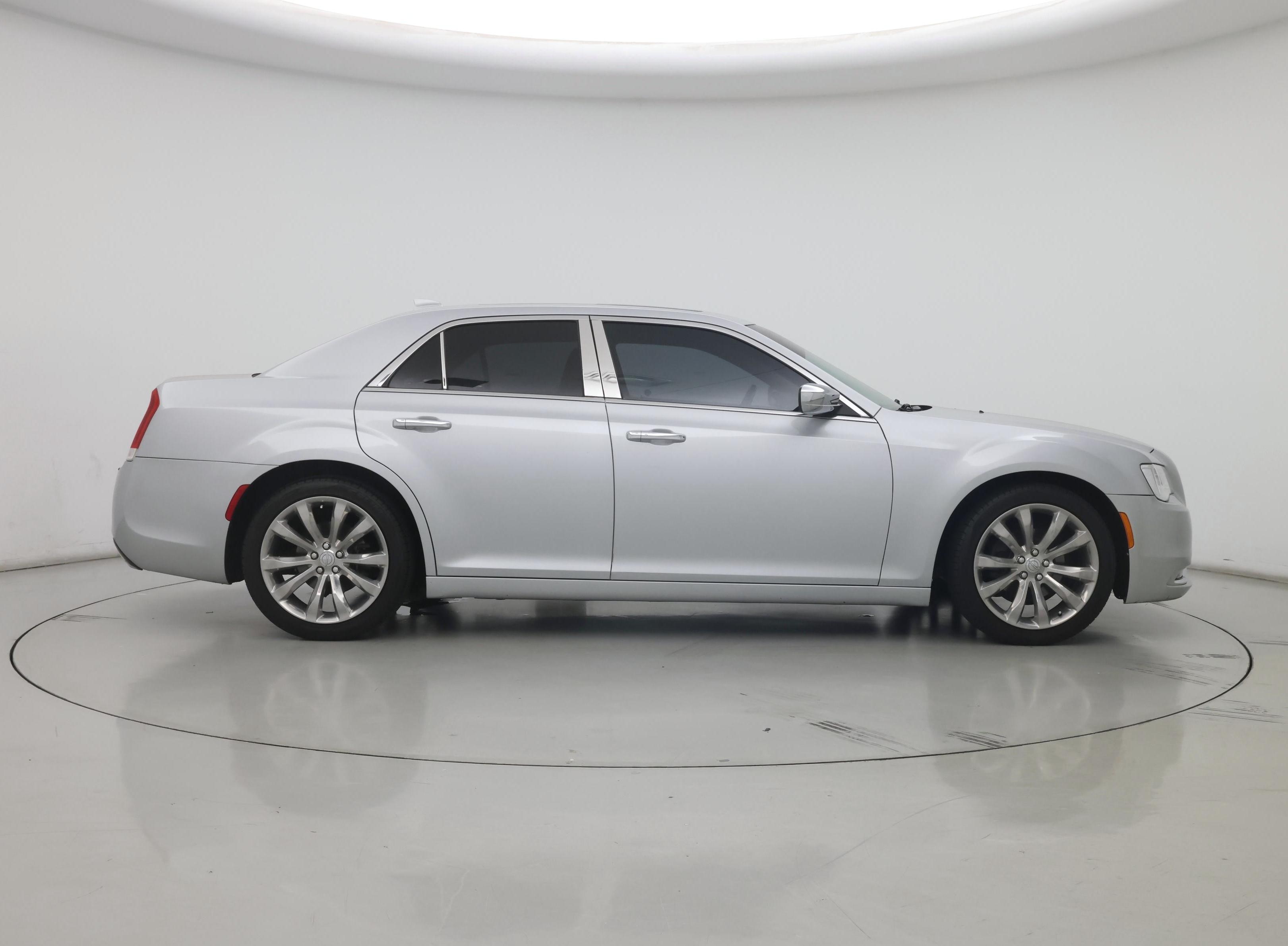 Thumbnail: 2020 Chrysler 300 - 7