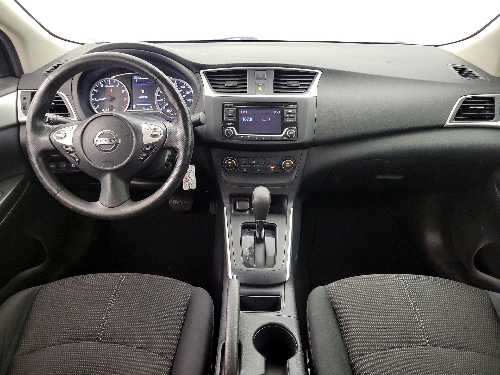 Thumbnail: 2018 Nissan Sentra - 9