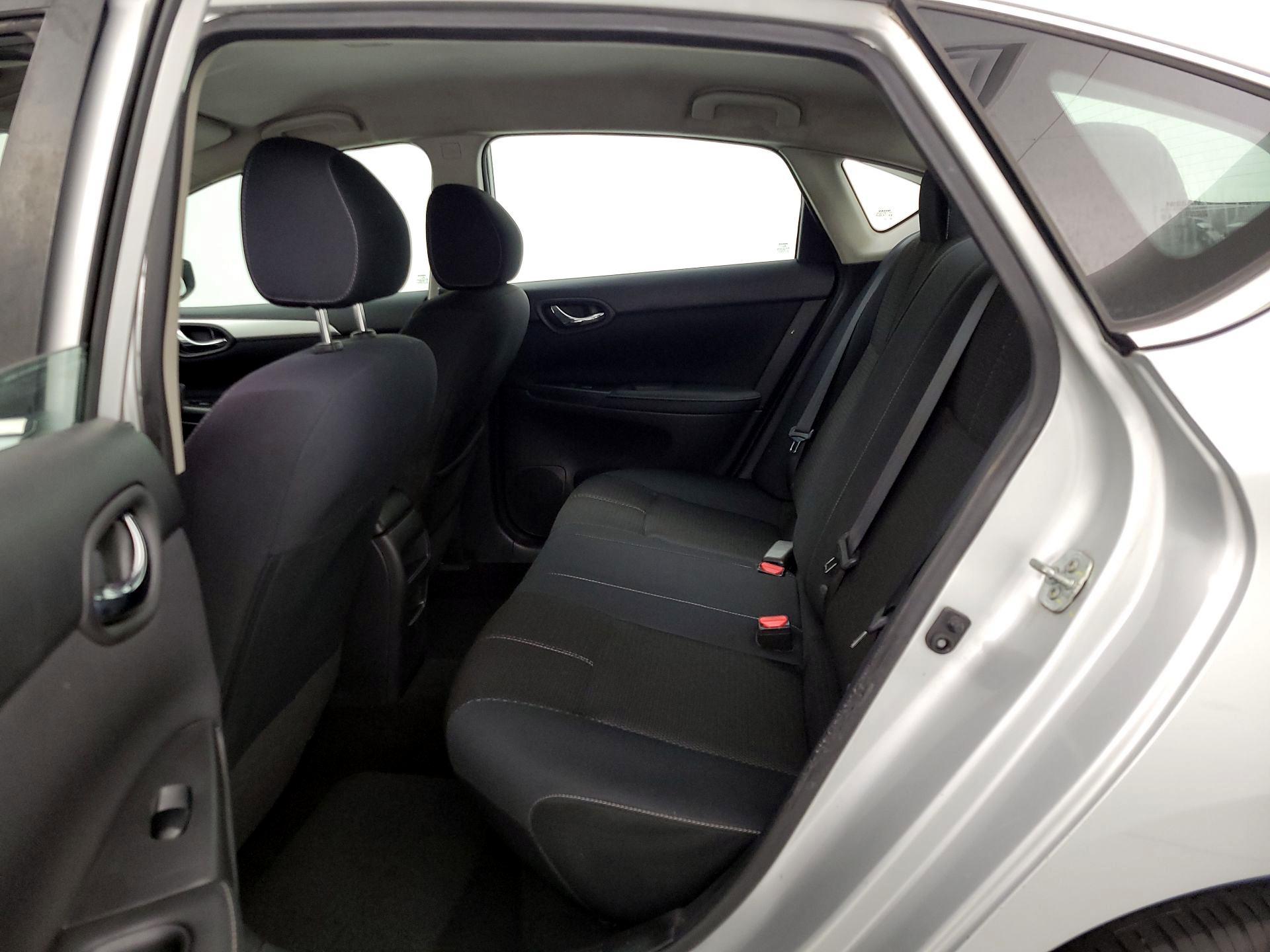 Thumbnail: 2018 Nissan Sentra - 19
