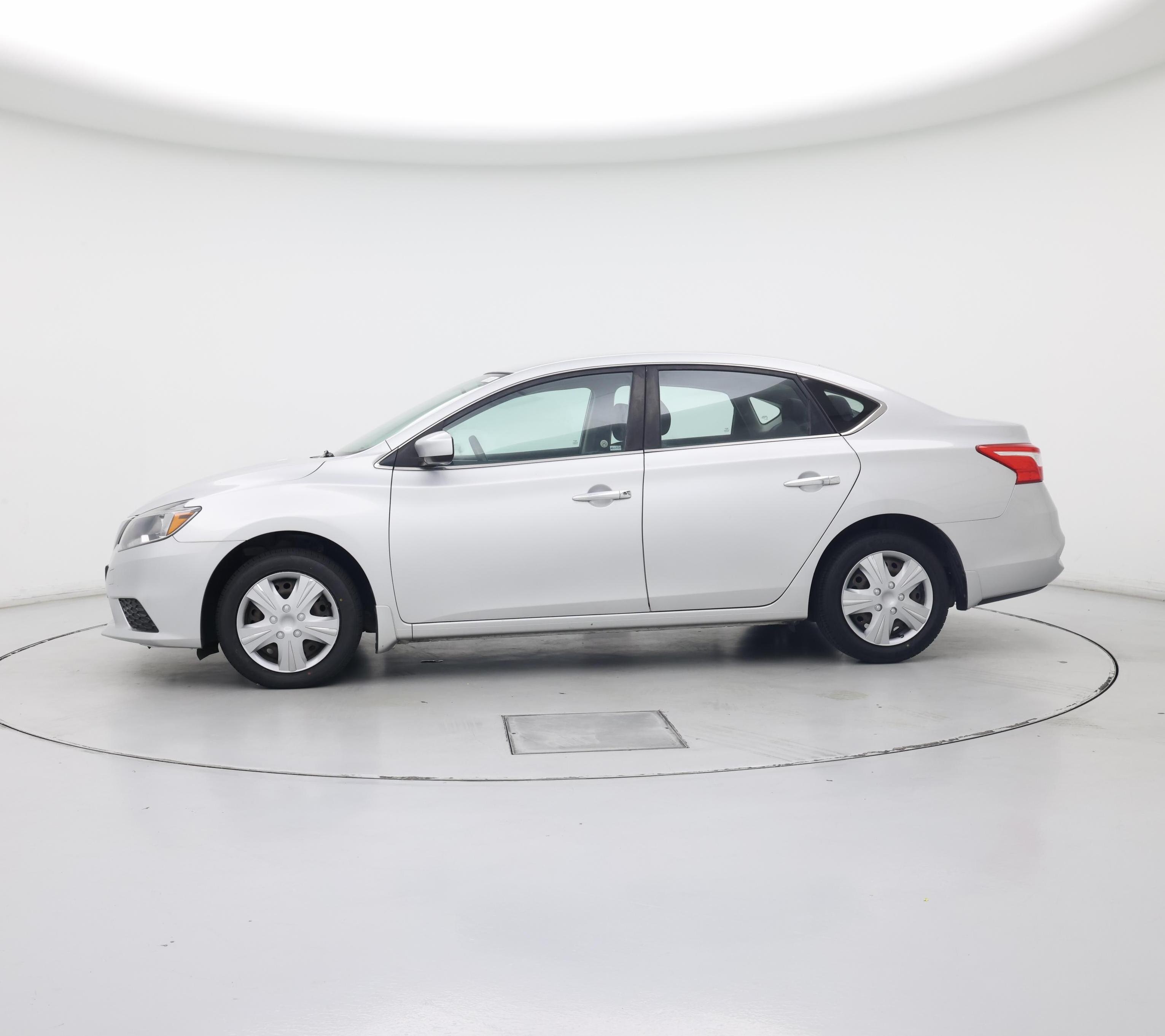 Thumbnail: 2018 Nissan Sentra - 3
