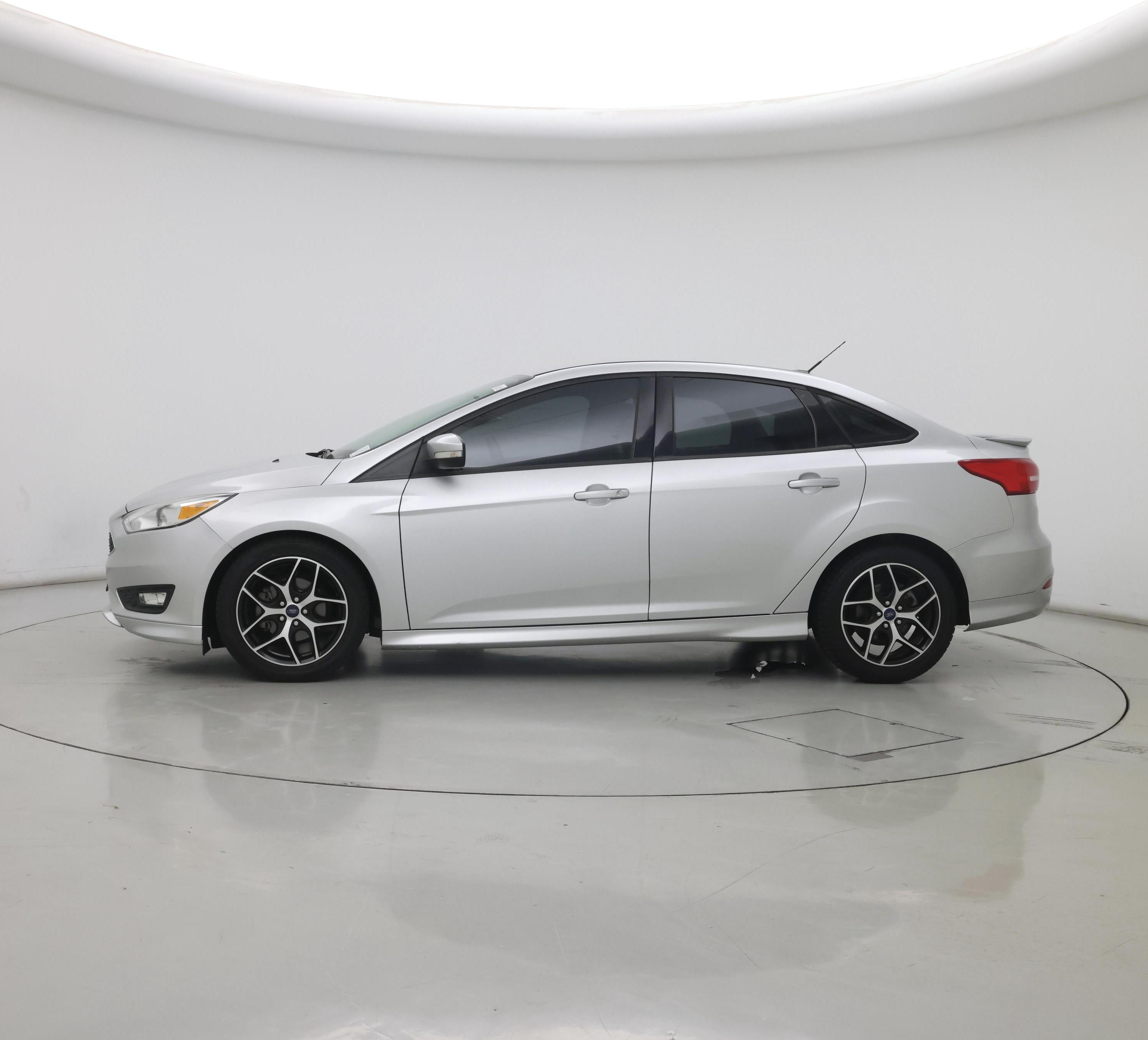 Thumbnail: 2016 Ford Focus - 3