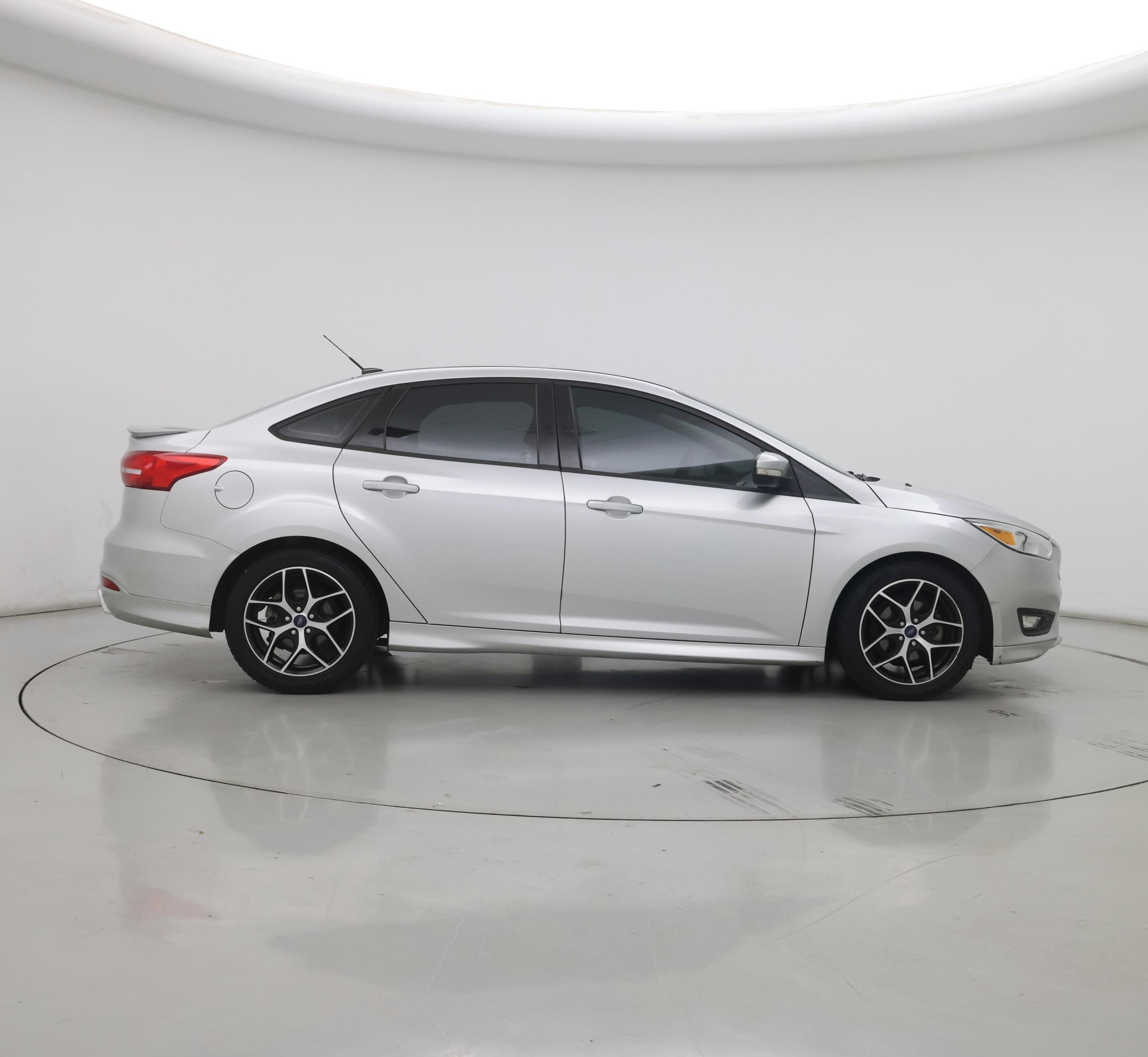 Thumbnail: 2016 Ford Focus - 7