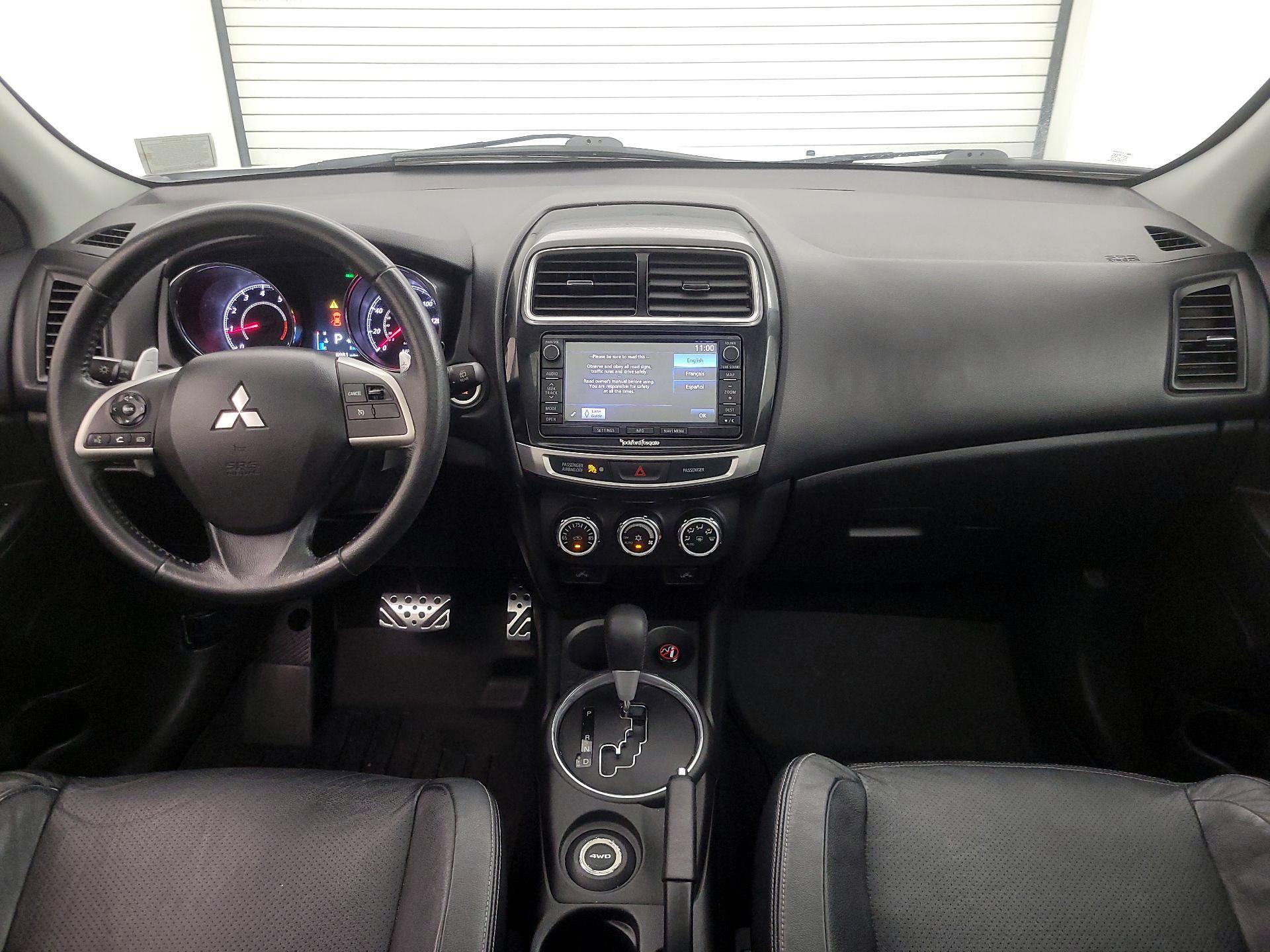 Thumbnail: 2015 Mitsubishi Outlander Sport - 9