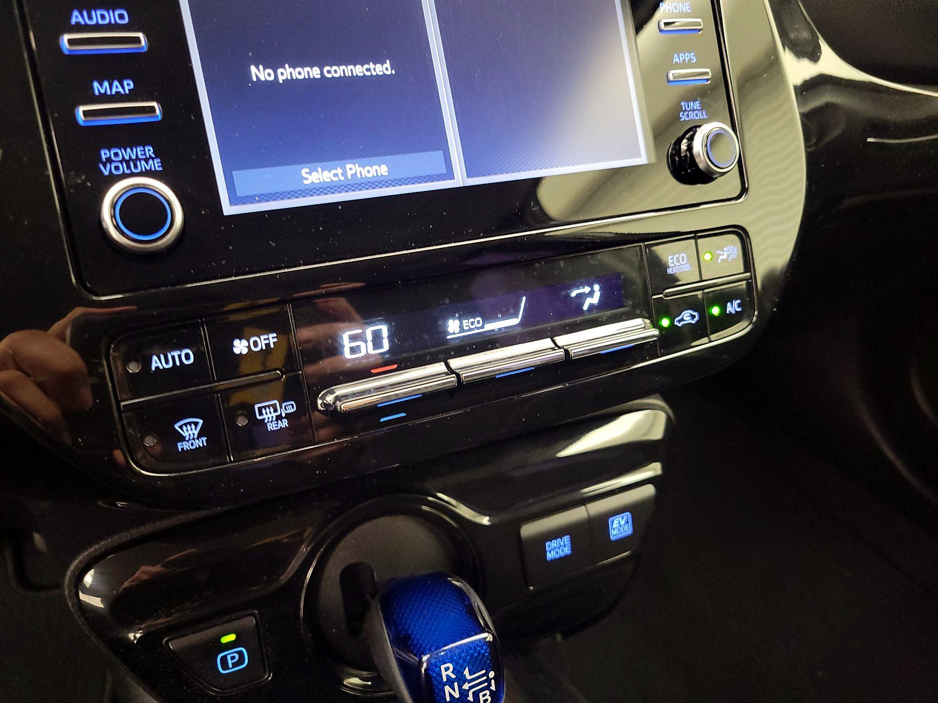 Thumbnail: 2020 Toyota Prius - 16