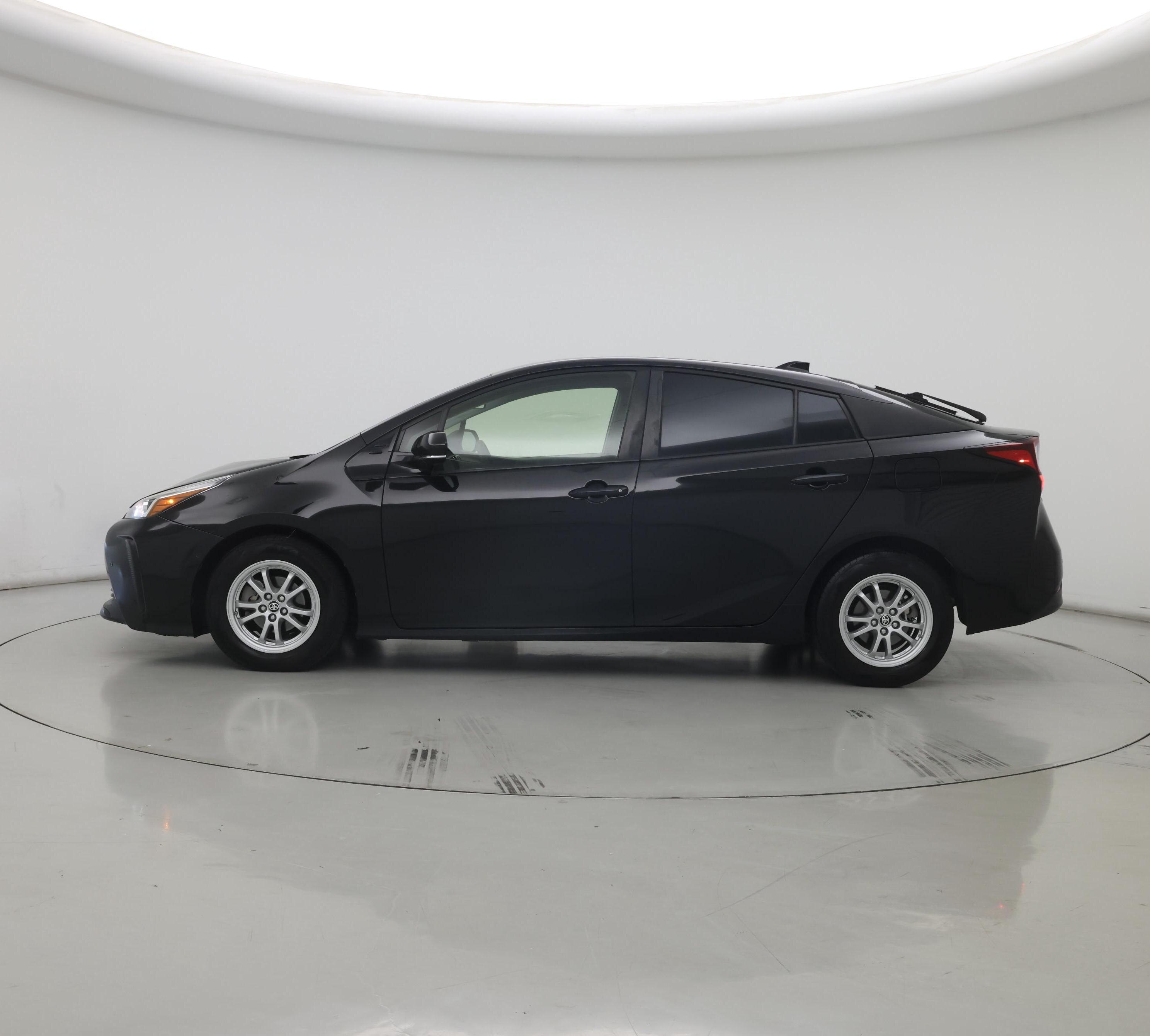 Thumbnail: 2020 Toyota Prius - 3