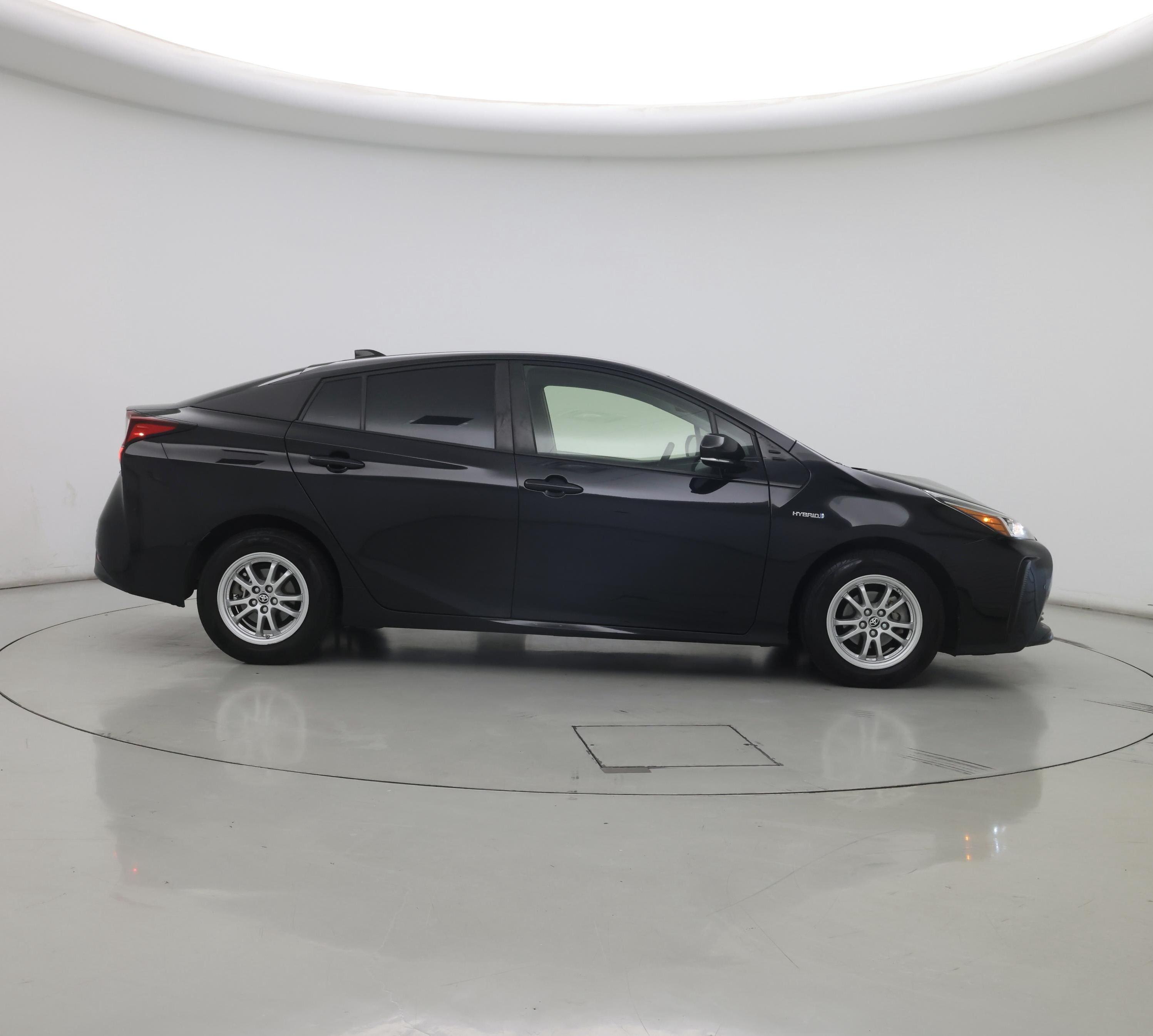 Thumbnail: 2020 Toyota Prius - 7