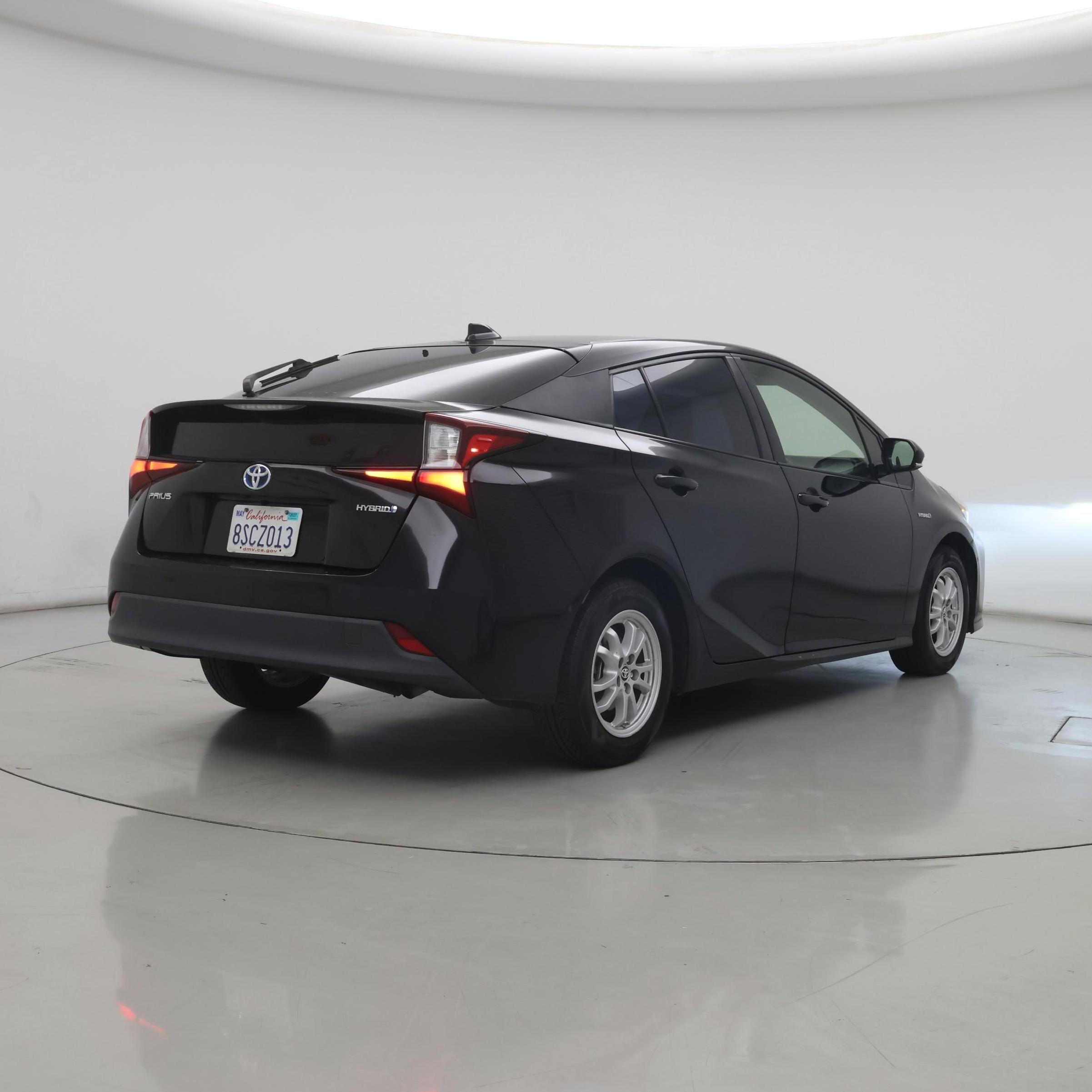 Thumbnail: 2020 Toyota Prius - 8