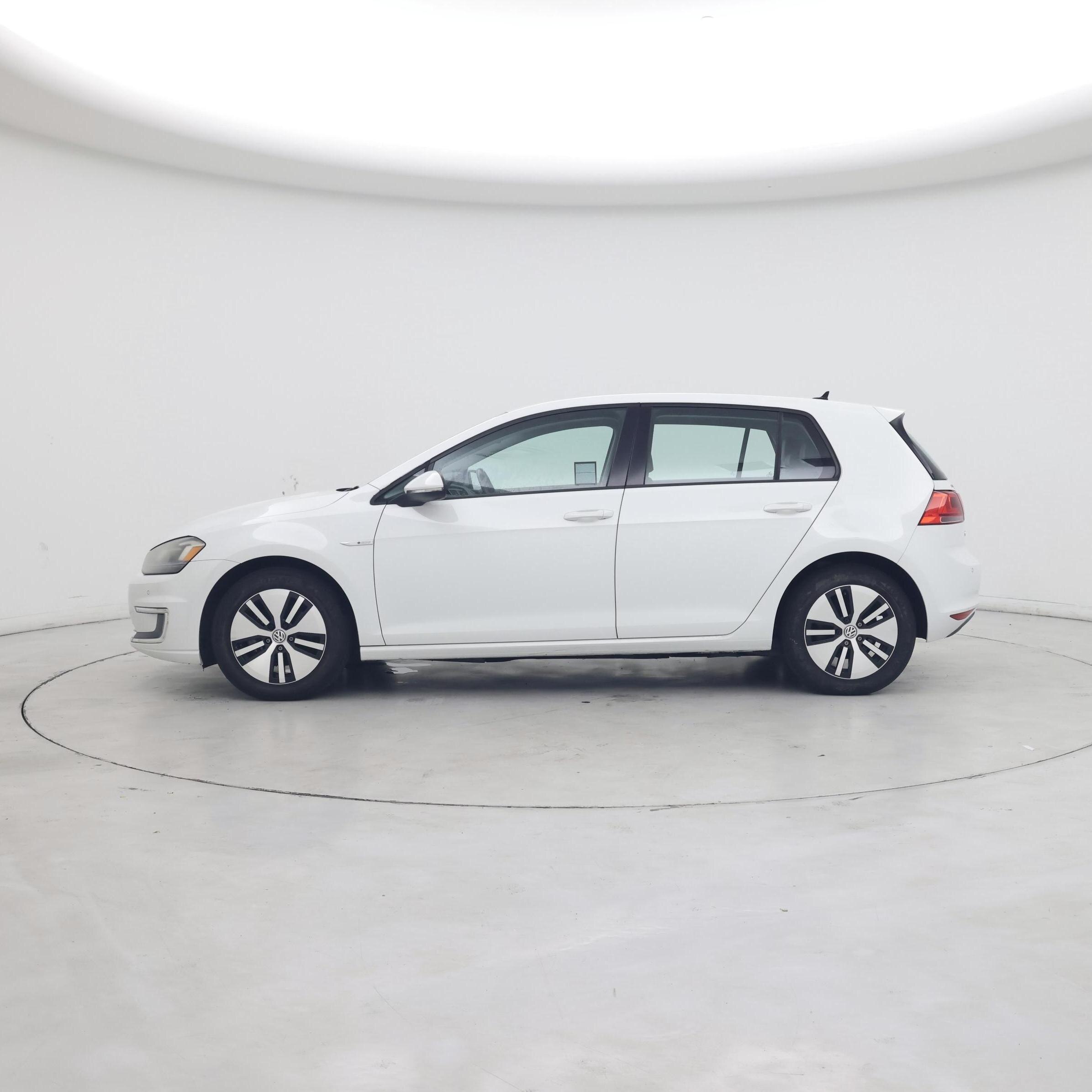 Thumbnail: 2016 Volkswagen e-Golf - 3