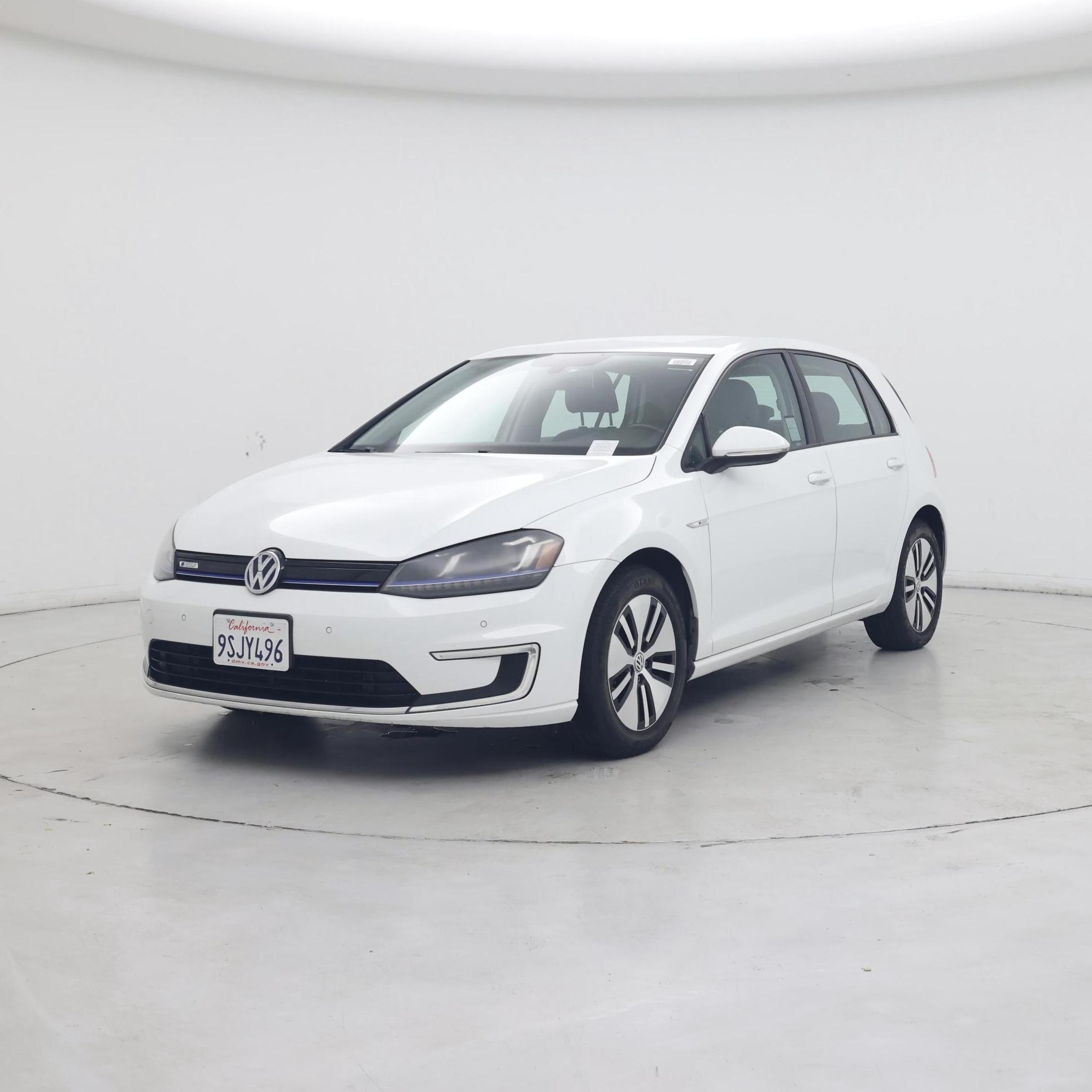 Thumbnail: 2016 Volkswagen e-Golf - 4