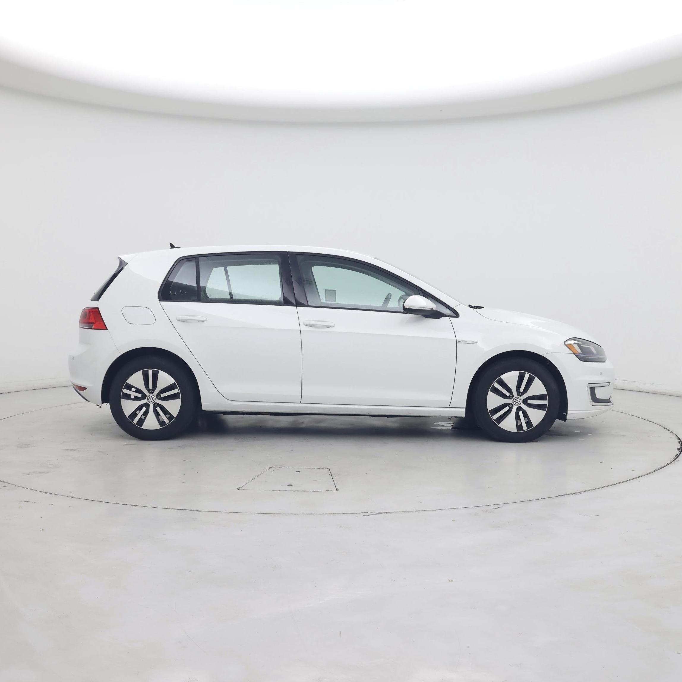 Thumbnail: 2016 Volkswagen e-Golf - 7