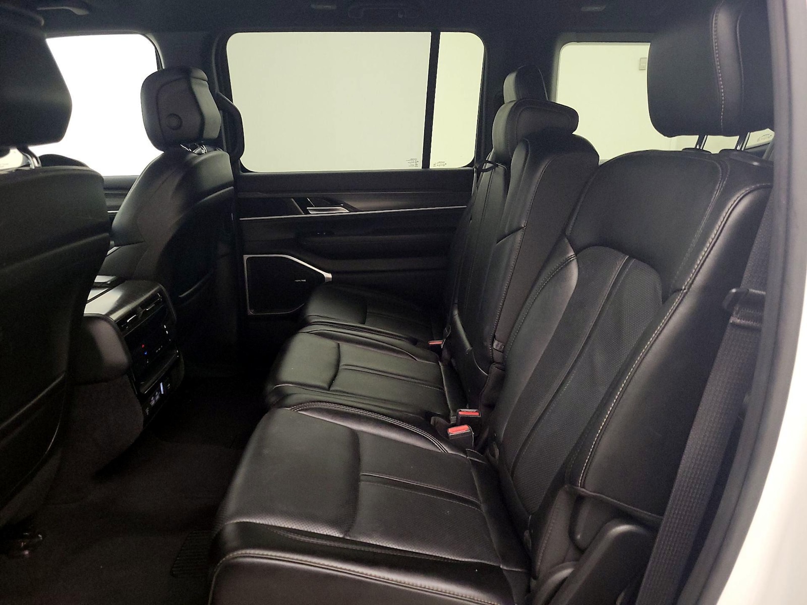 2024 Jeep Wagoneer Series III - Photo 21