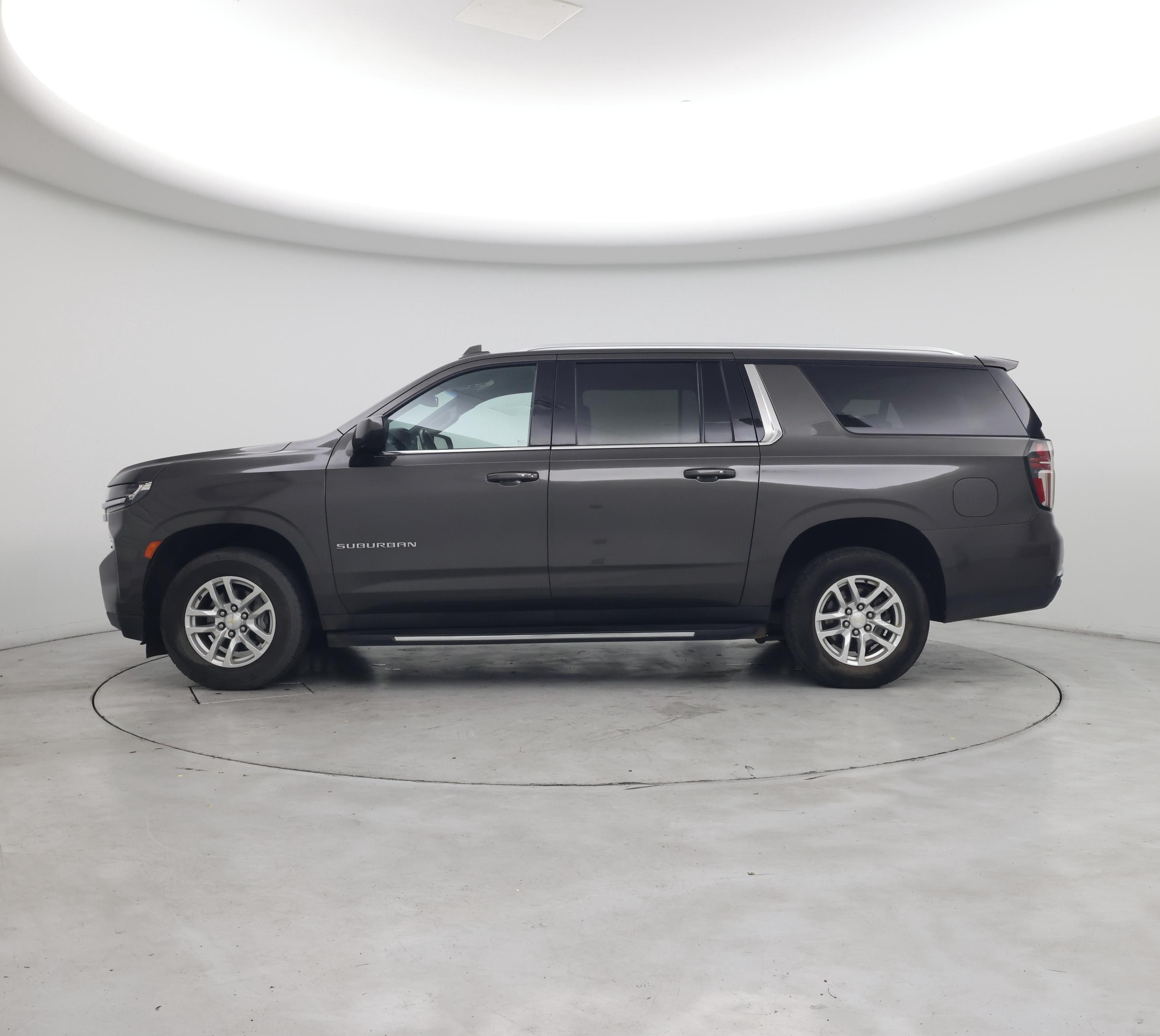 Thumbnail: 2021 Chevrolet Suburban - 3