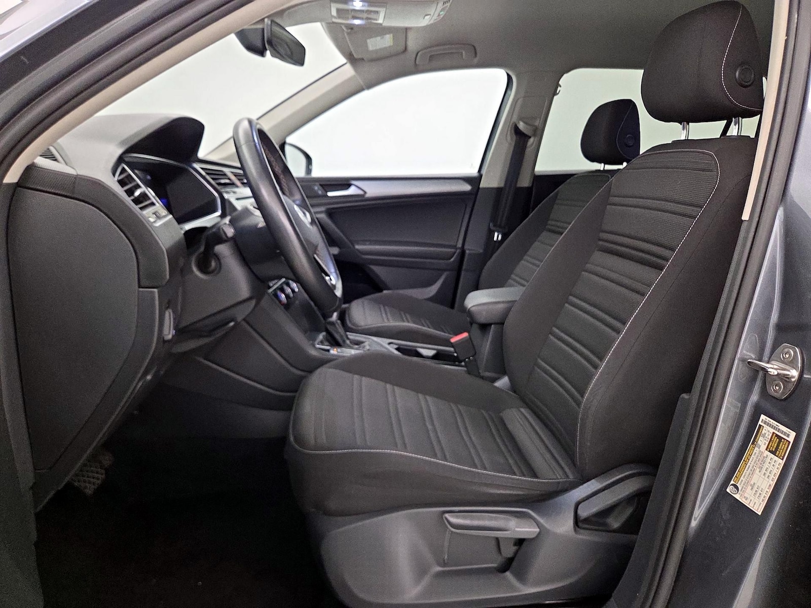 2022 Volkswagen Tiguan S - Photo 12