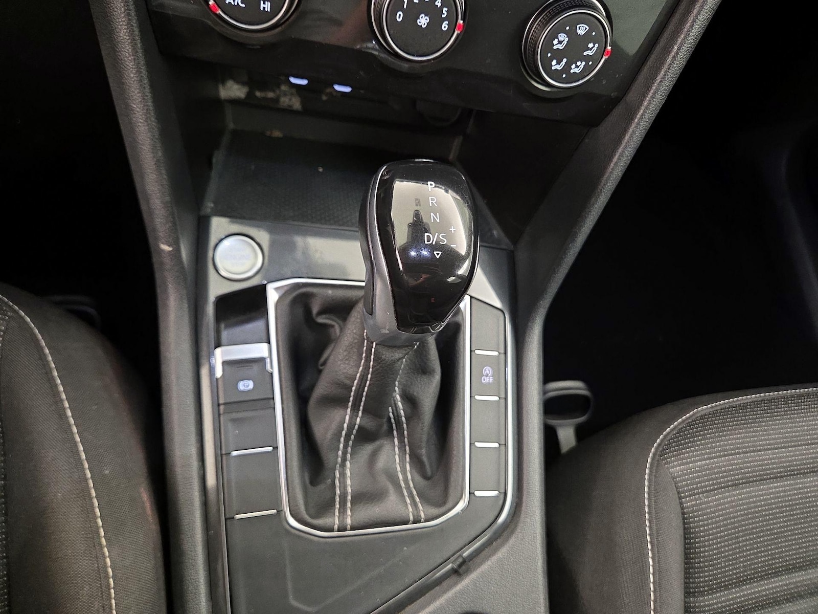 2022 Volkswagen Tiguan S - Photo 18