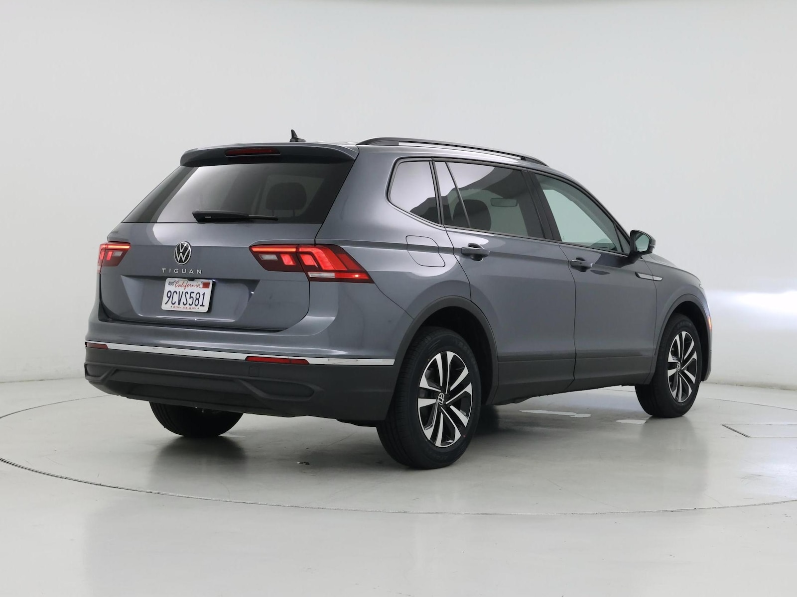2022 Volkswagen Tiguan S - Photo 9
