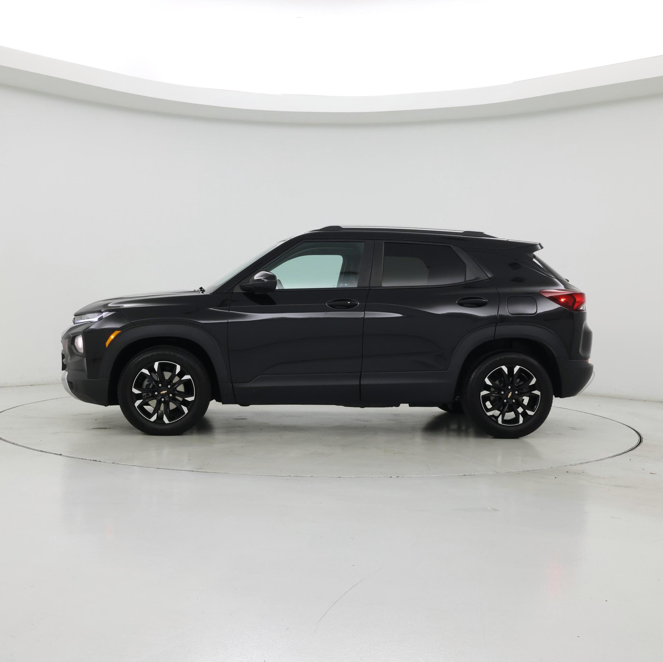 Thumbnail: 2022 Chevrolet TrailBlazer - 3
