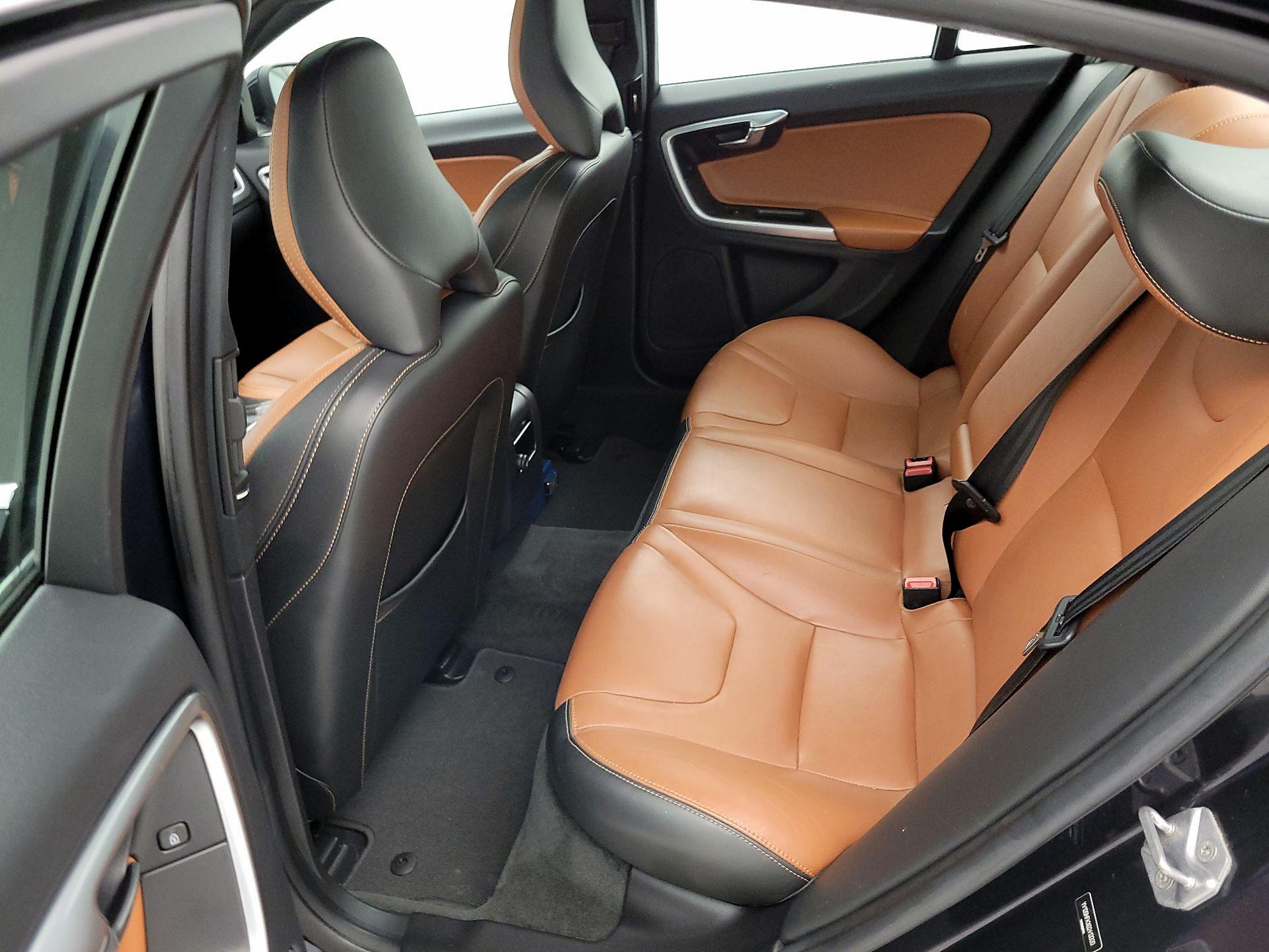 Thumbnail: 2016 Volvo S60 - 19