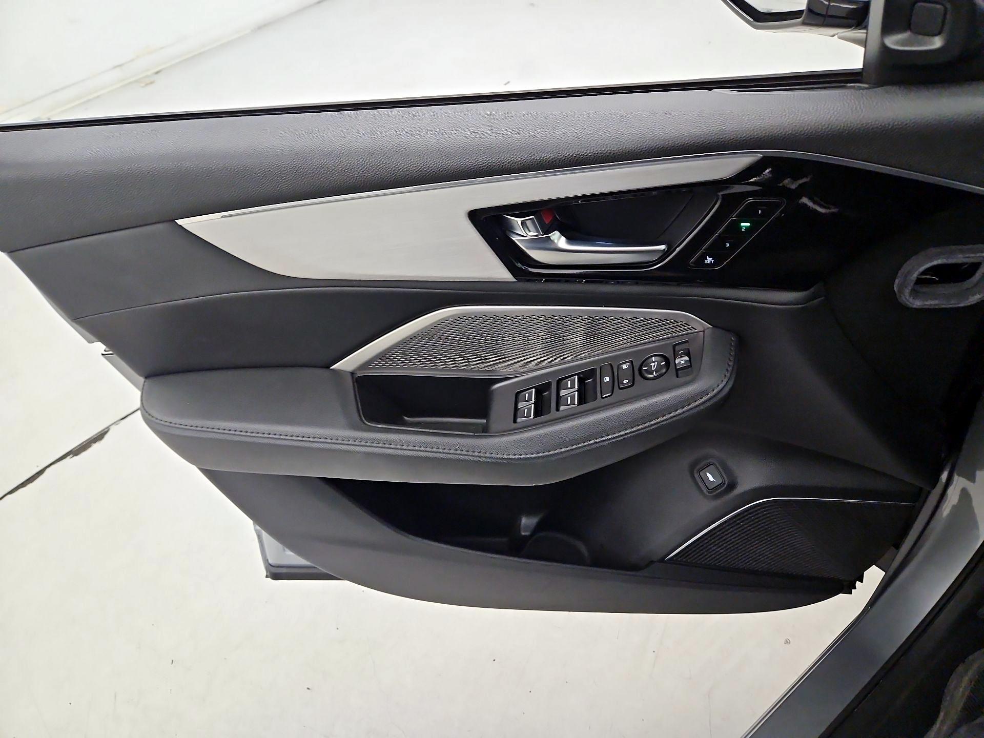 Thumbnail: 2023 Acura MDX - 12