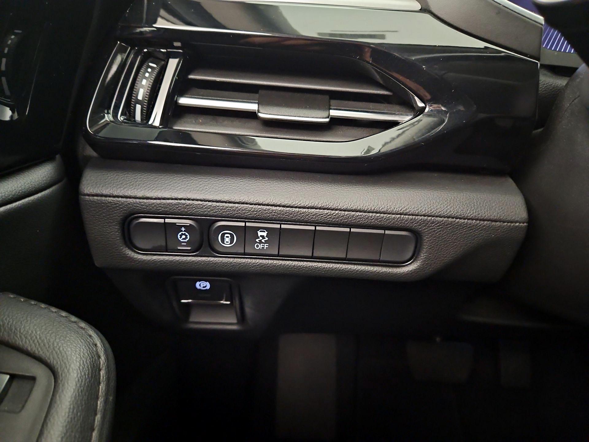 Thumbnail: 2023 Acura MDX - 13
