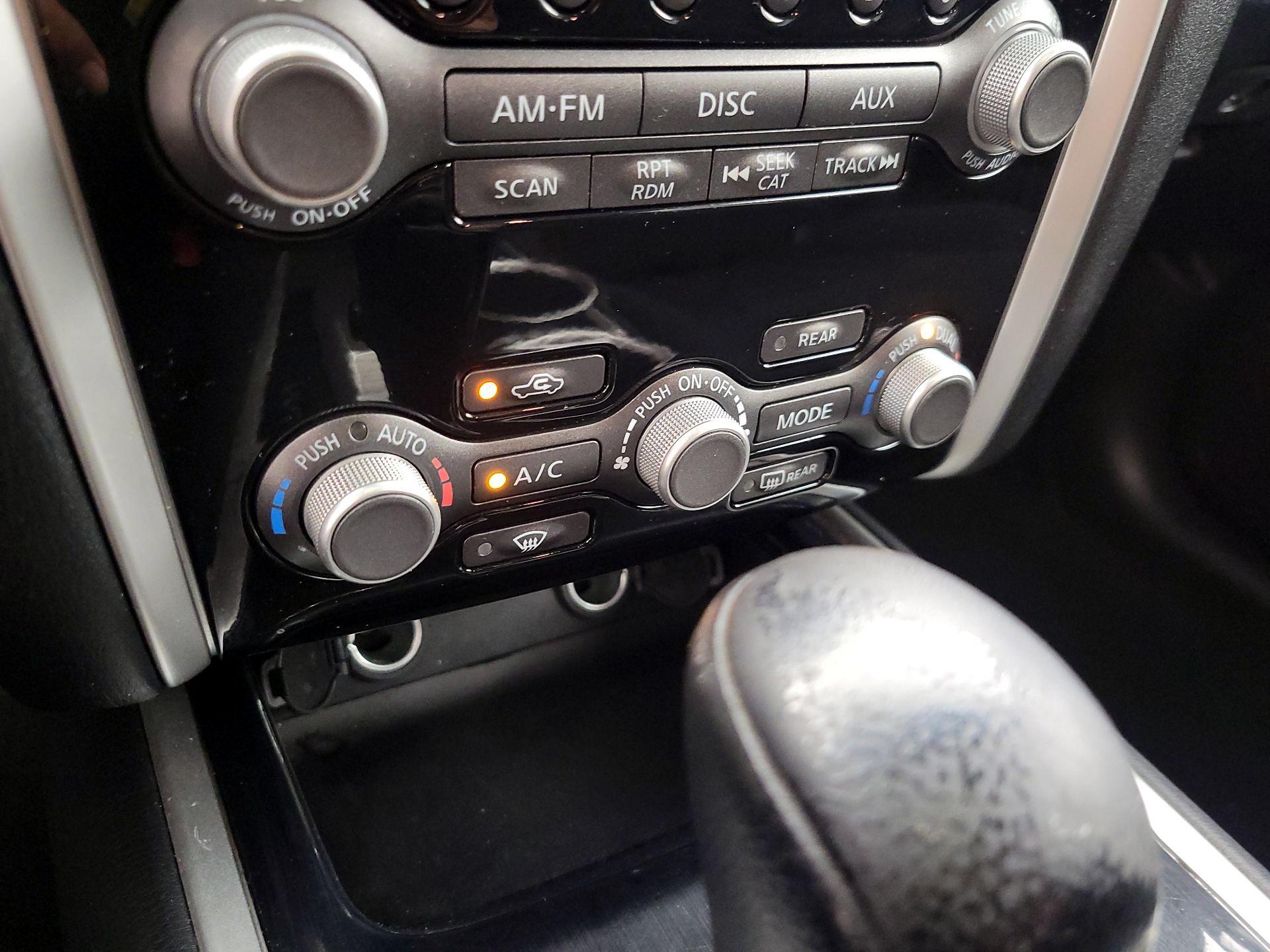 Thumbnail: 2015 Nissan Pathfinder - 16