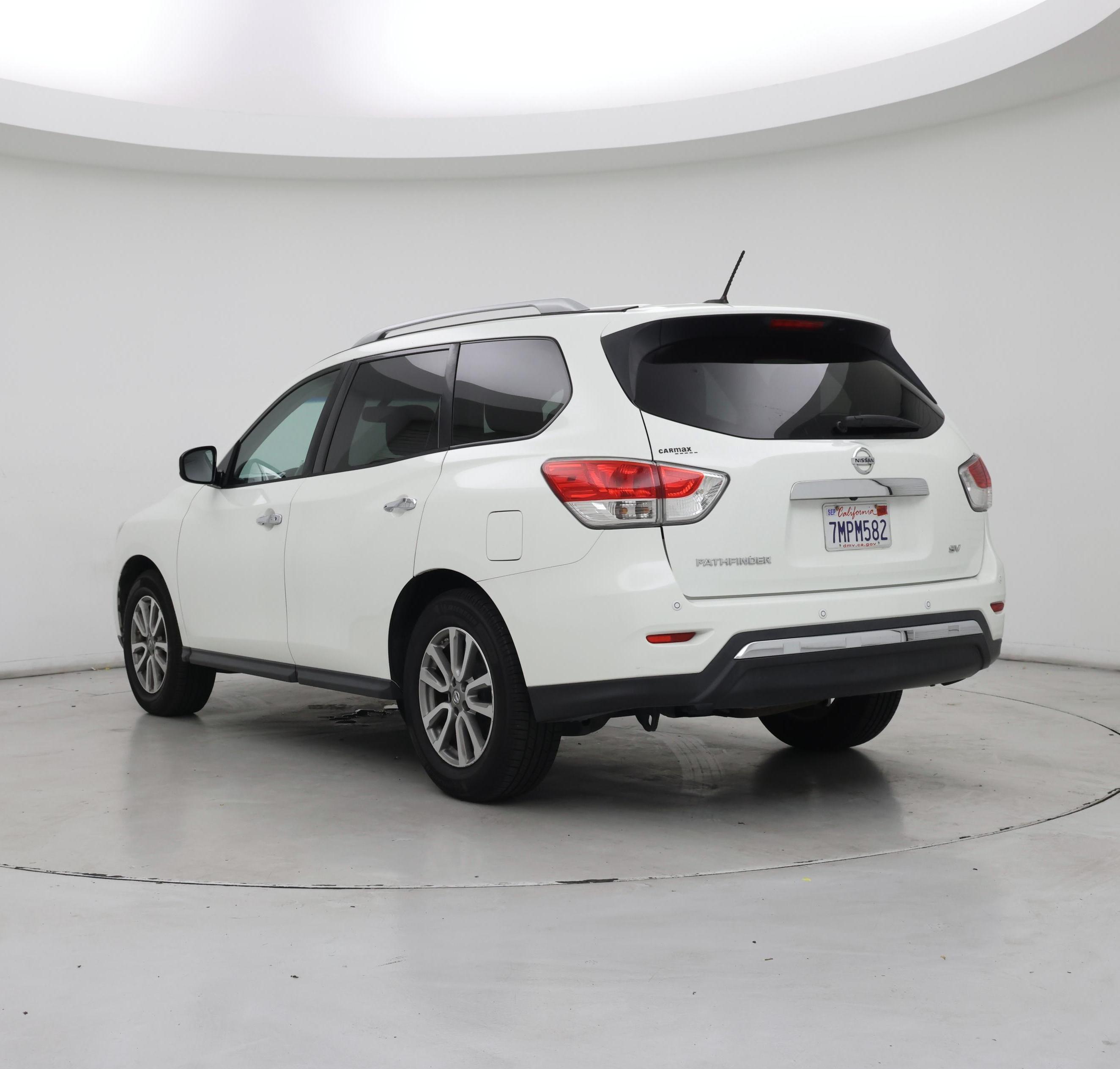Thumbnail: 2015 Nissan Pathfinder - 2