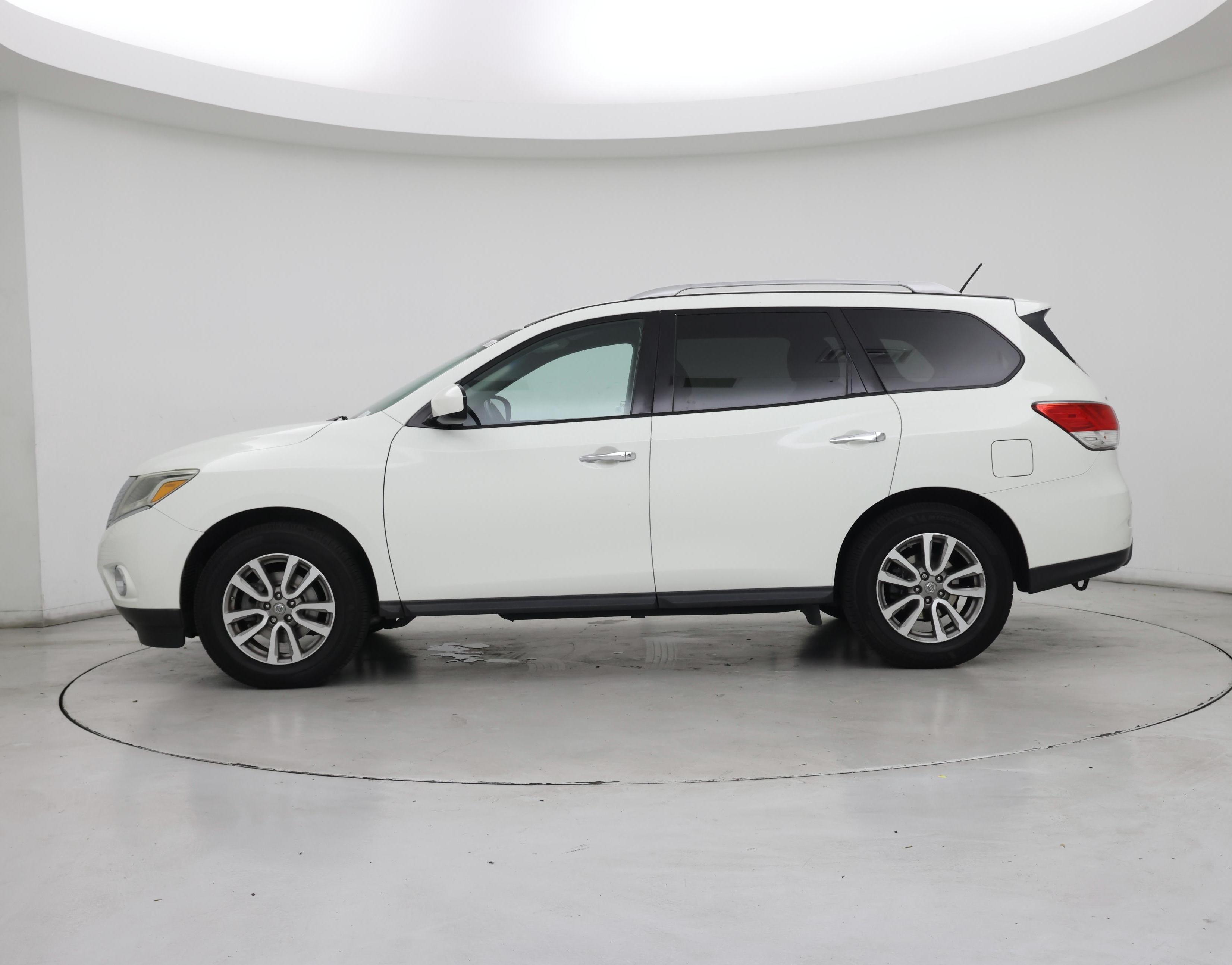Thumbnail: 2015 Nissan Pathfinder - 3