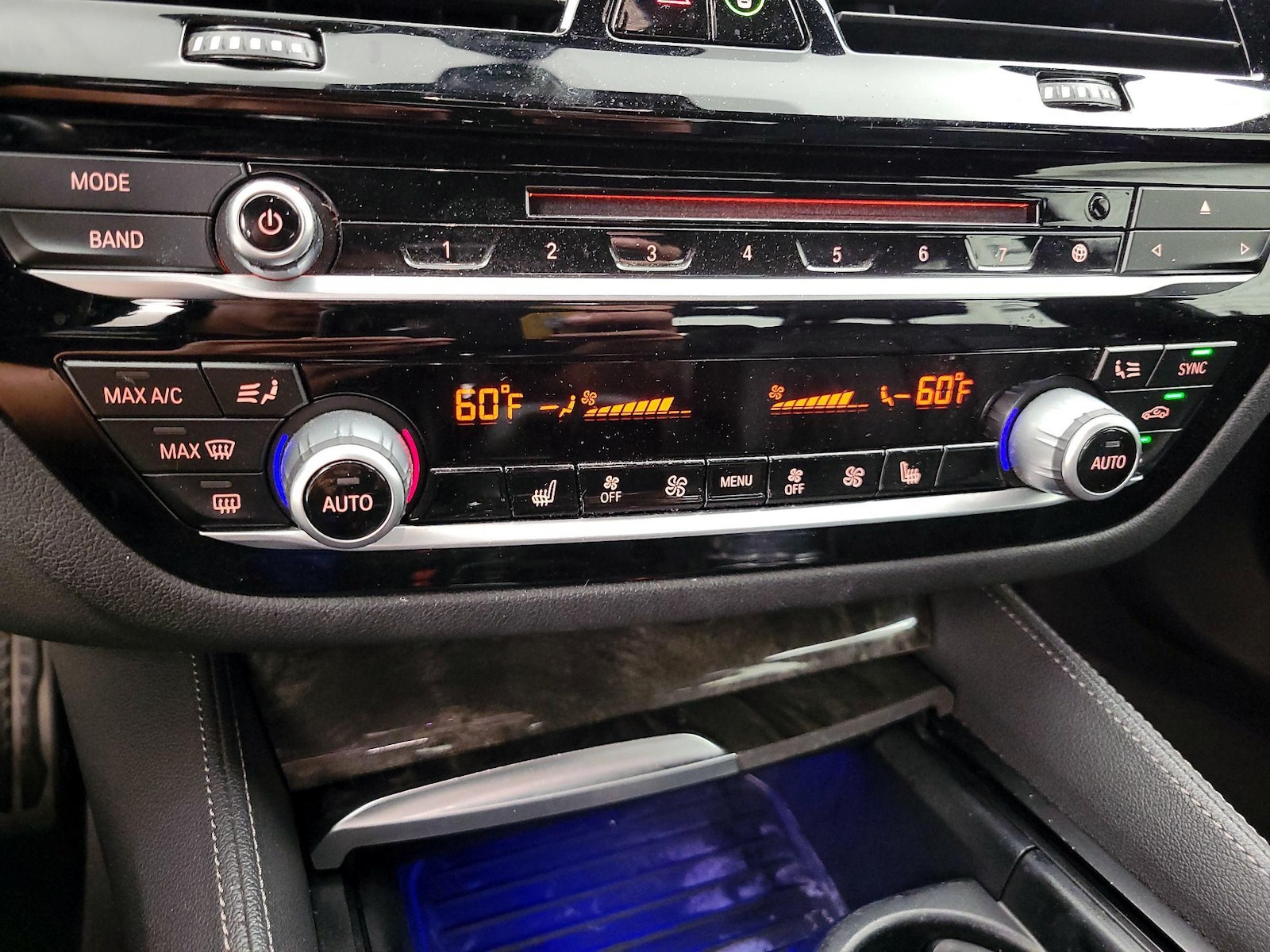2018 BMW 5 Series 530e - Photo 17