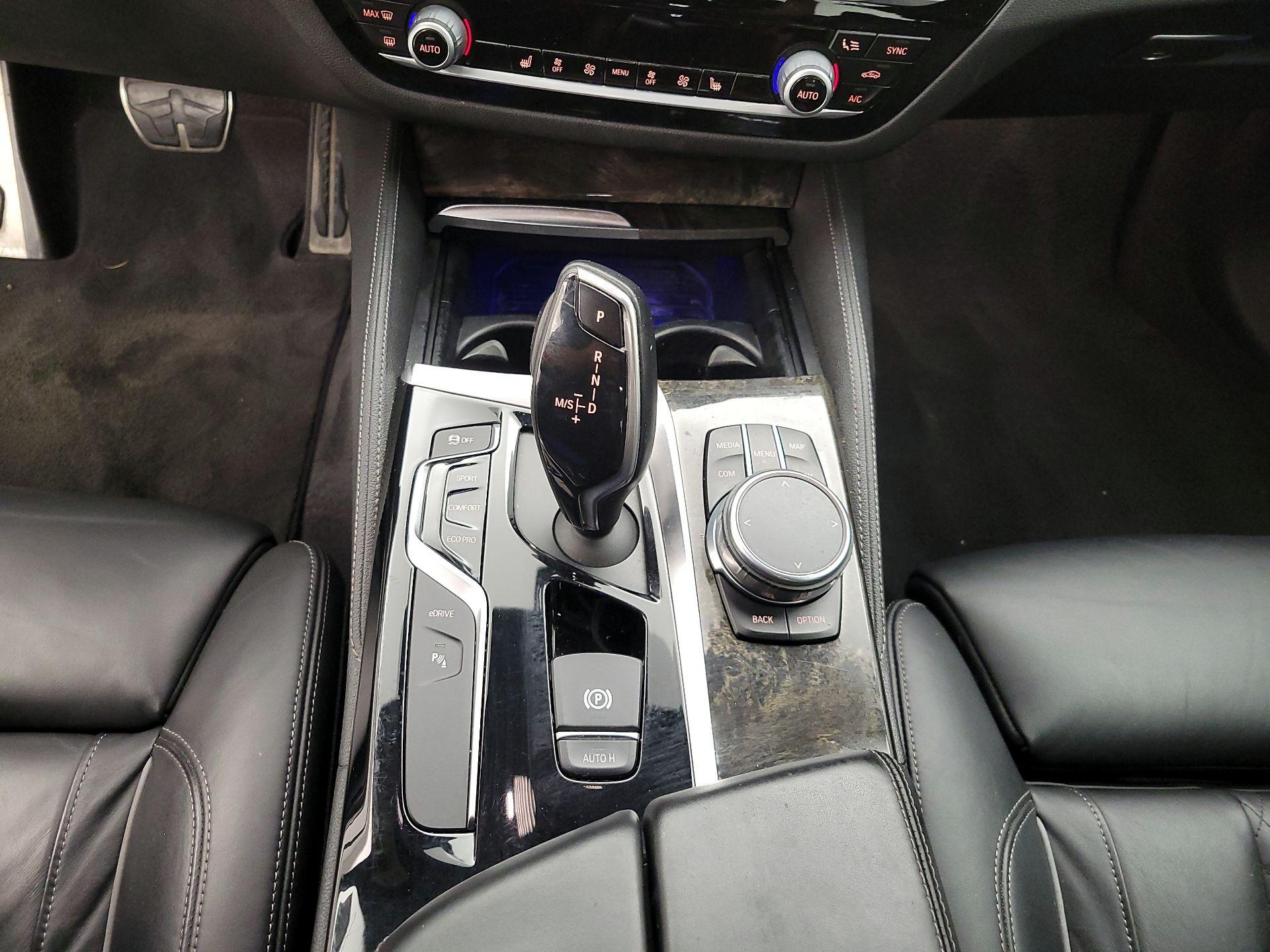 Thumbnail: 2018 BMW 5 Series - 17