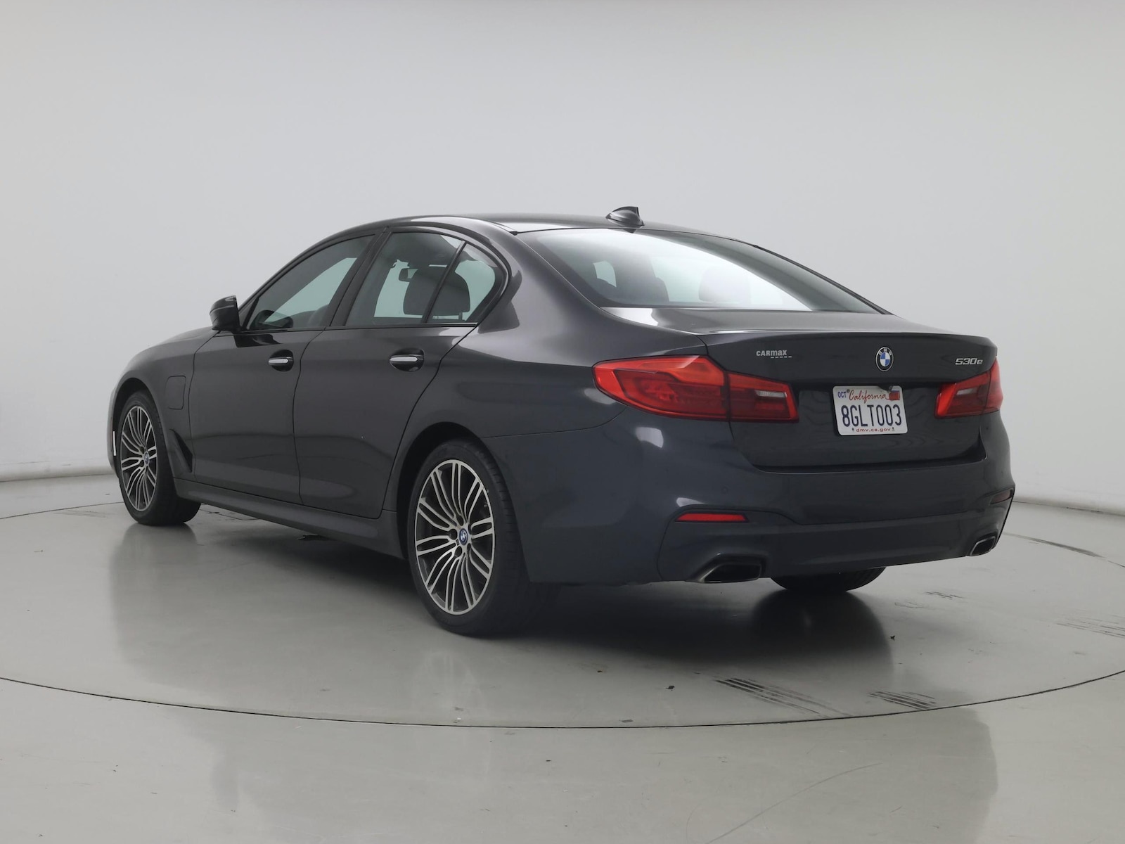 2018 BMW 5 Series 530e - Photo 3