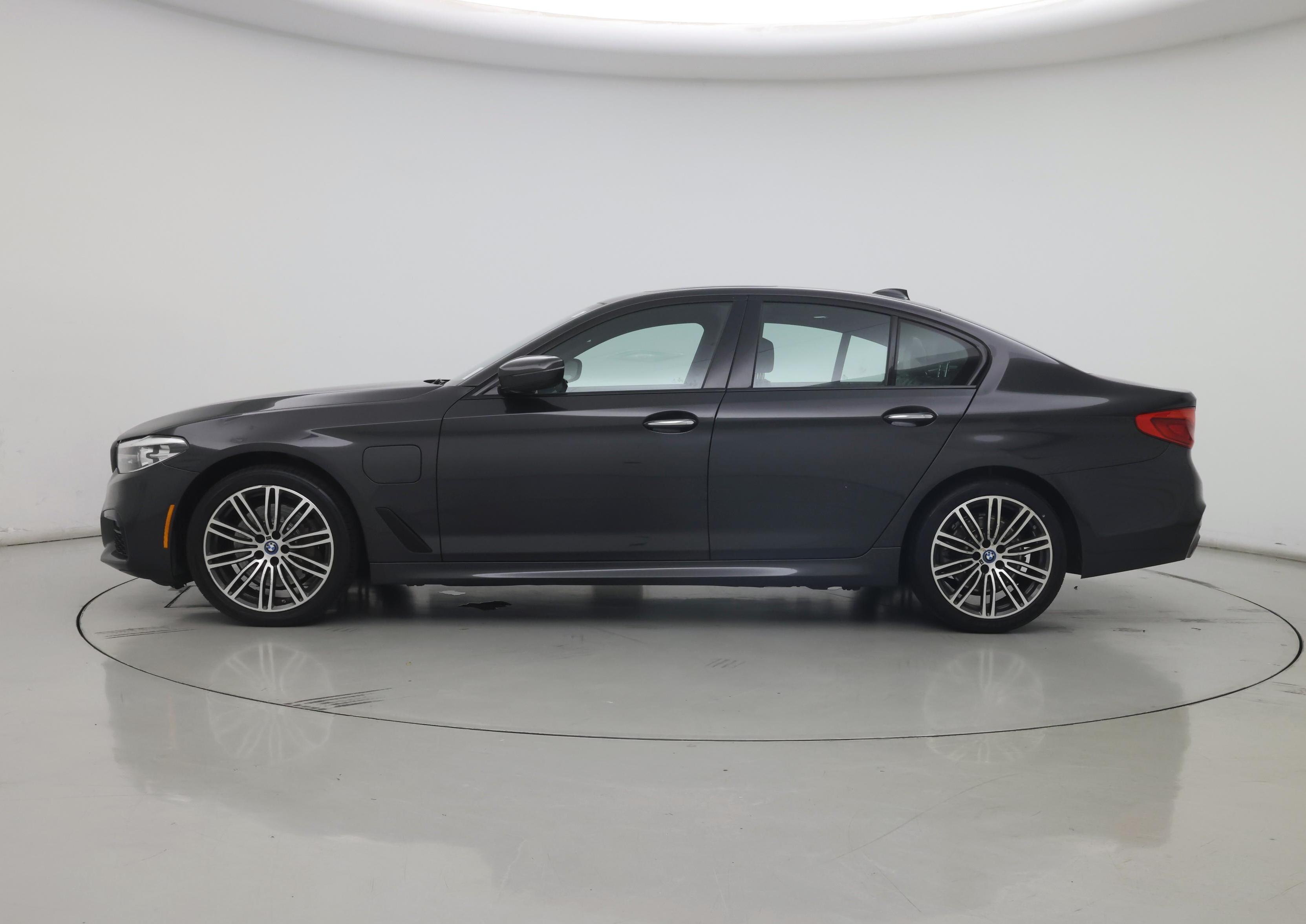 Thumbnail: 2018 BMW 5 Series - 3