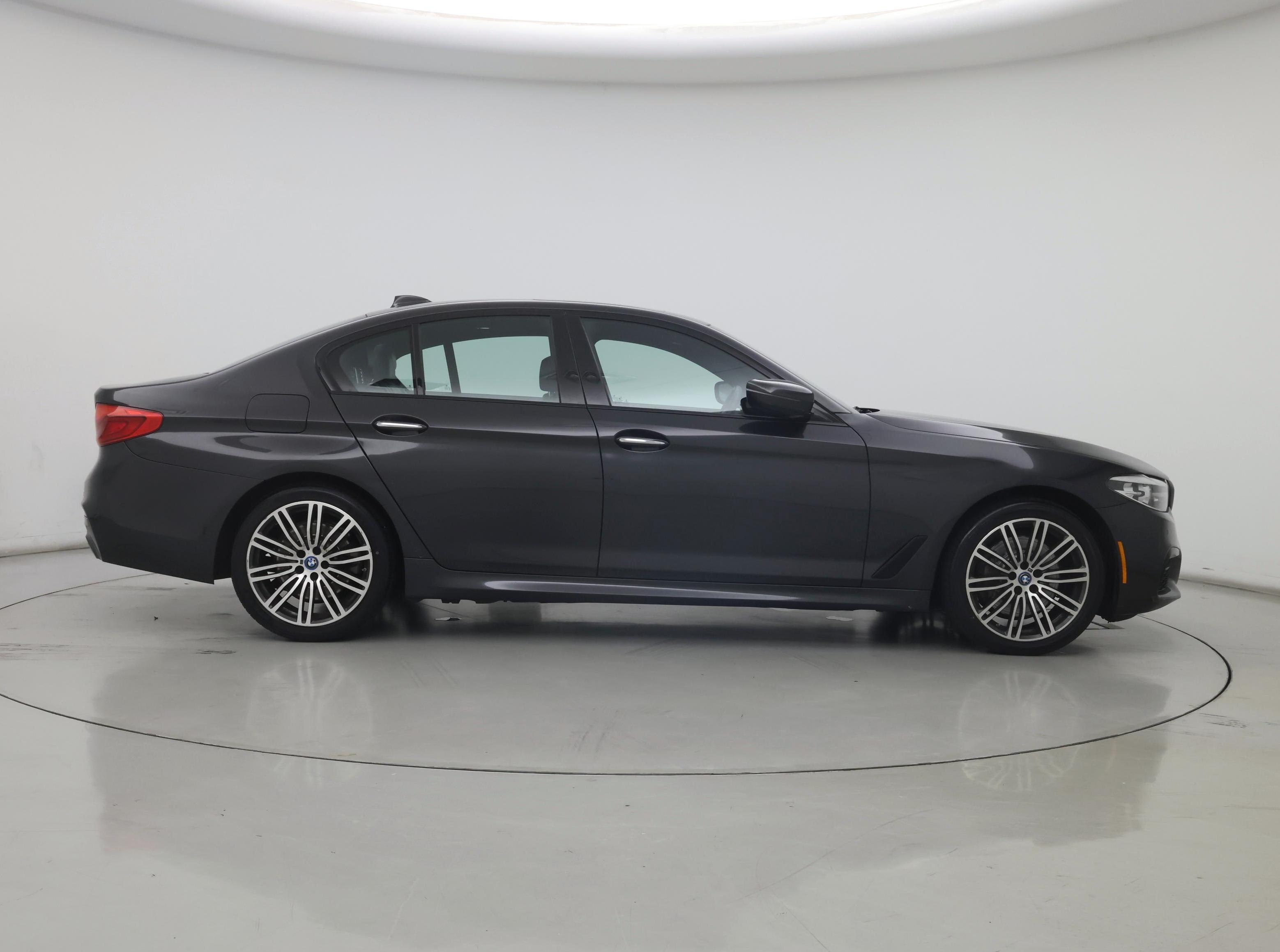Thumbnail: 2018 BMW 5 Series - 7