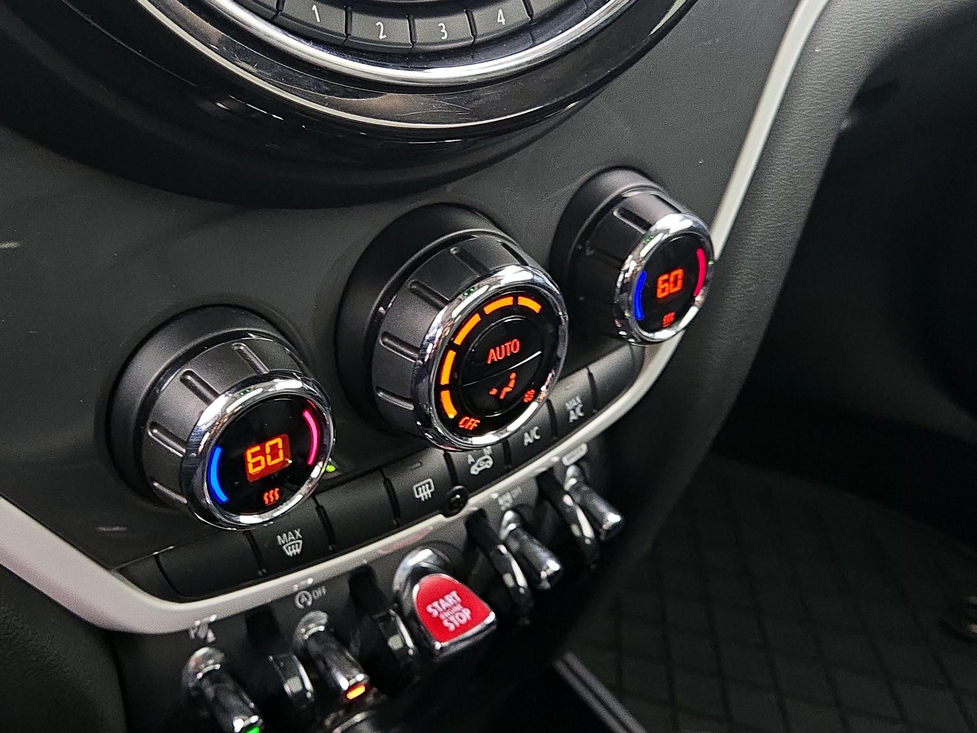 Thumbnail: 2018 MINI Cooper Countryman - 16